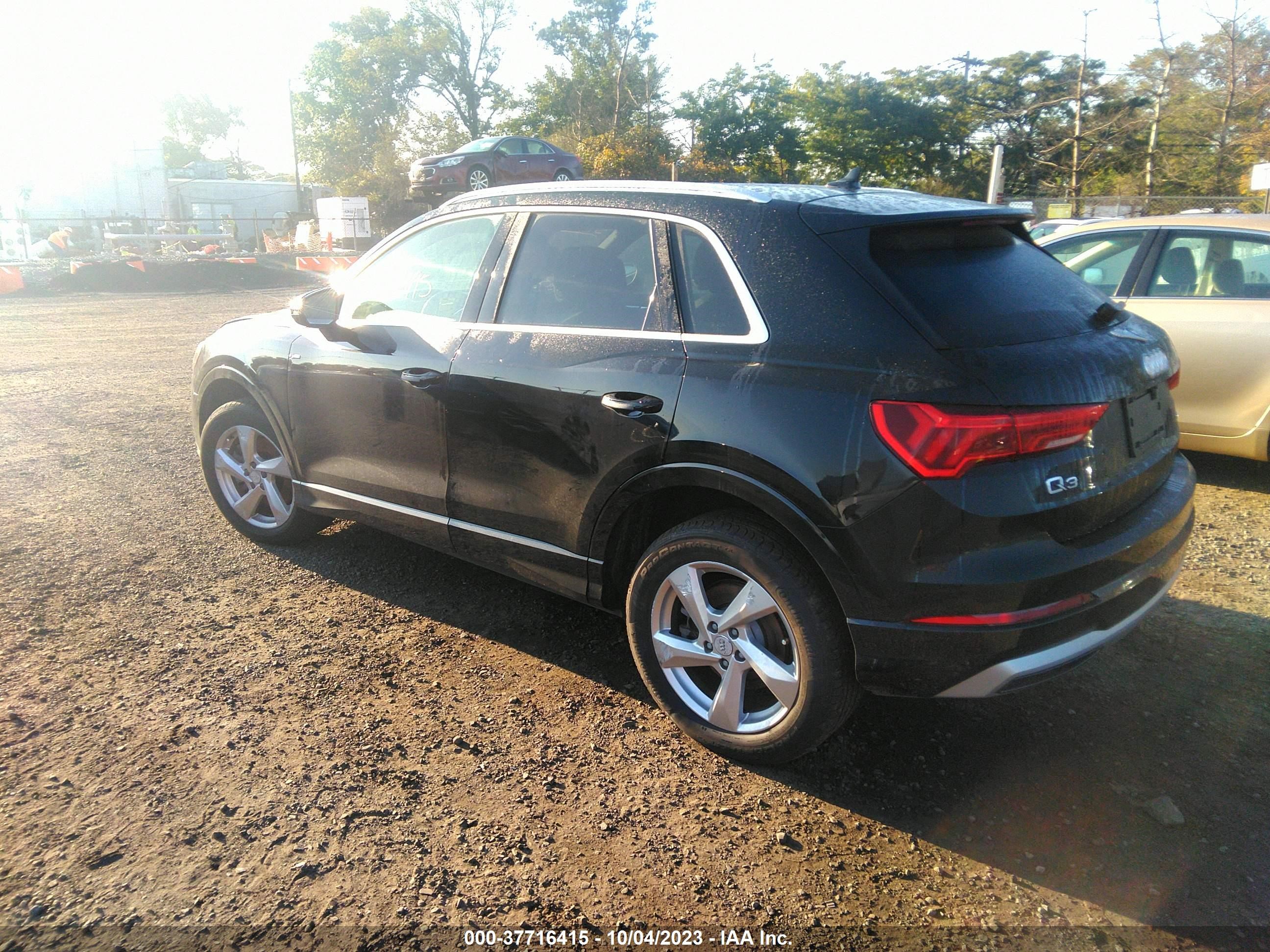 Photo 2 VIN: WA1AECF38L1007523 - AUDI Q3 