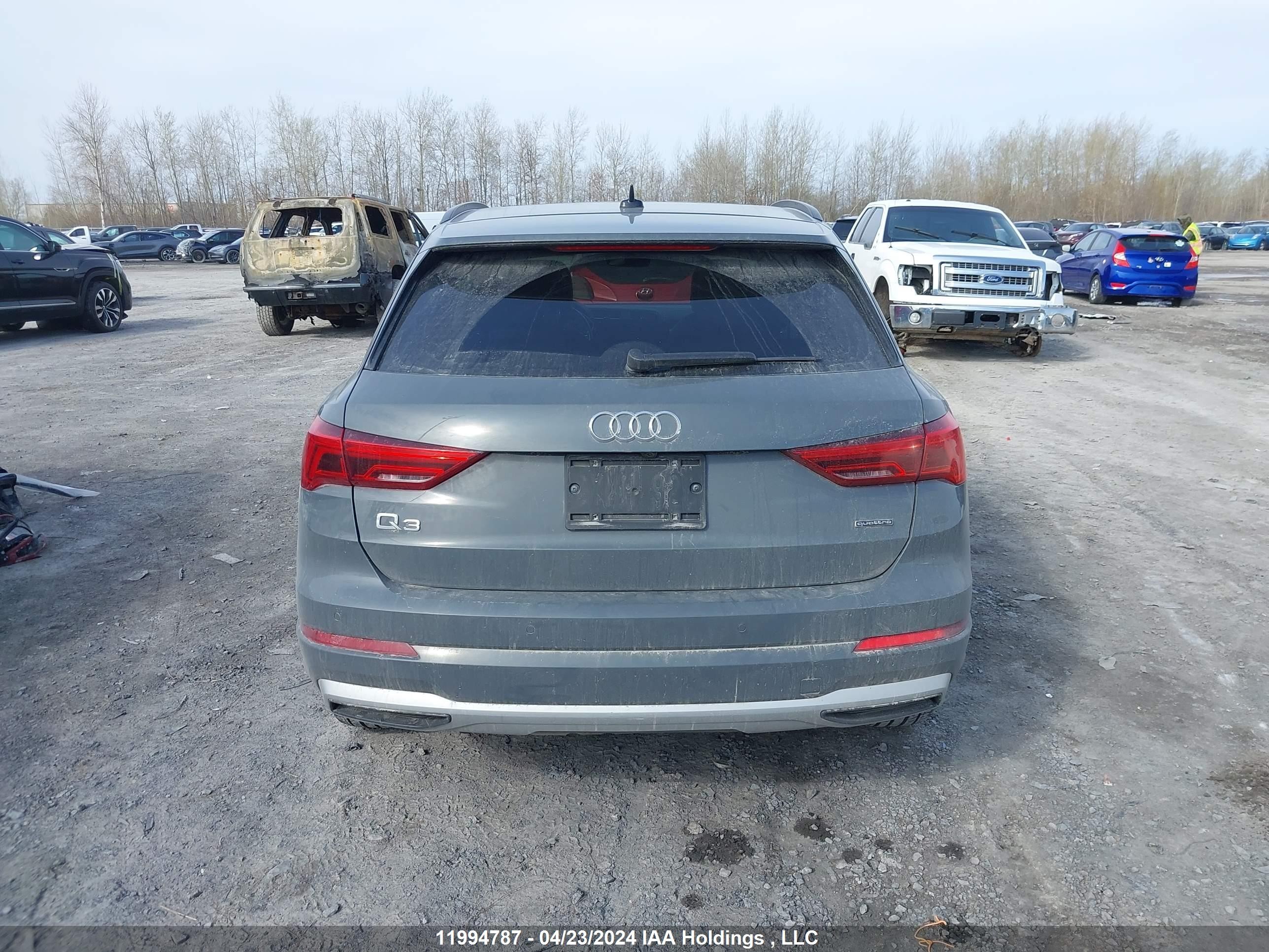 Photo 15 VIN: WA1AECF39L1098155 - AUDI Q3 