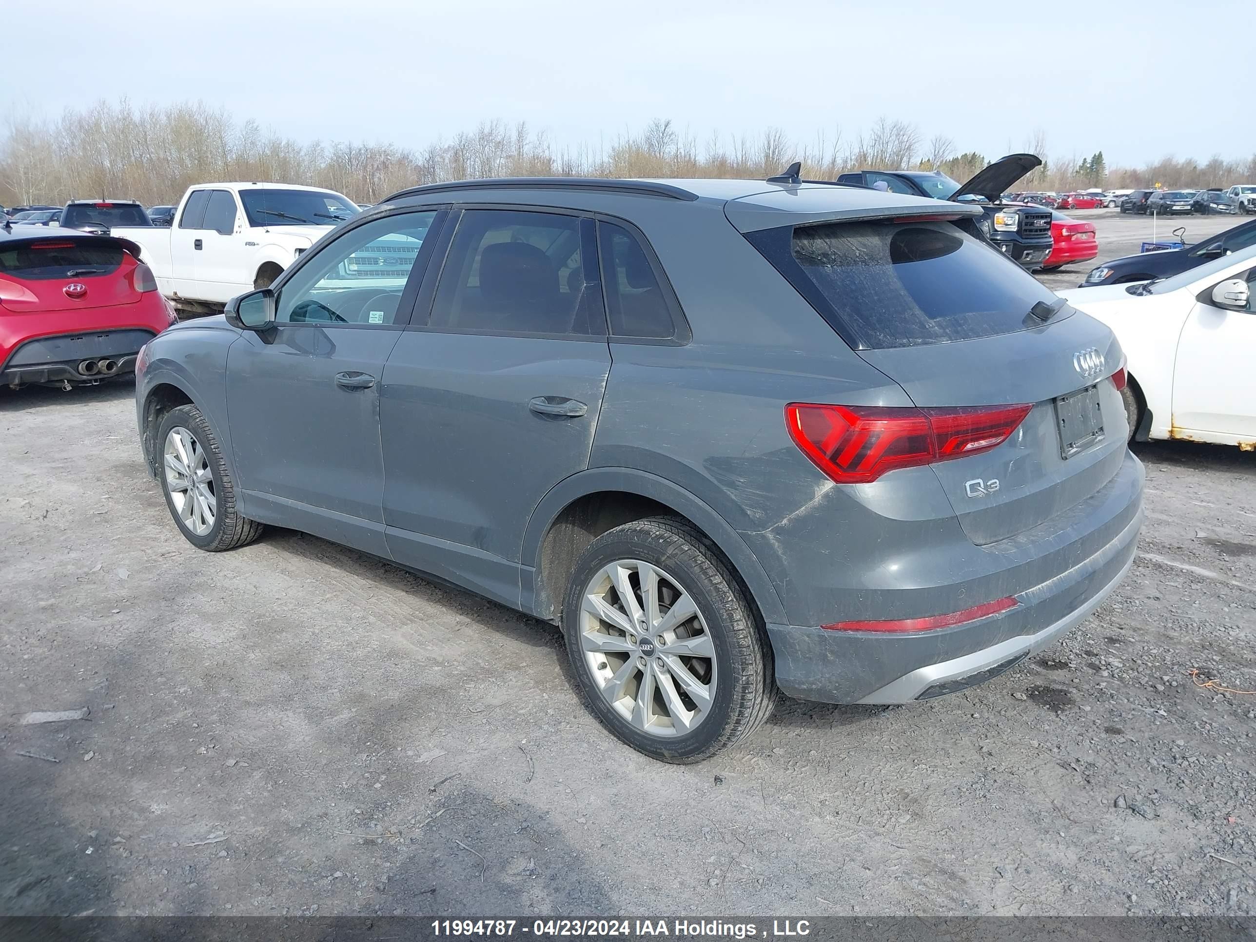 Photo 2 VIN: WA1AECF39L1098155 - AUDI Q3 