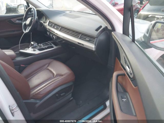 Photo 4 VIN: WA1AHAF70KD024070 - AUDI Q7 