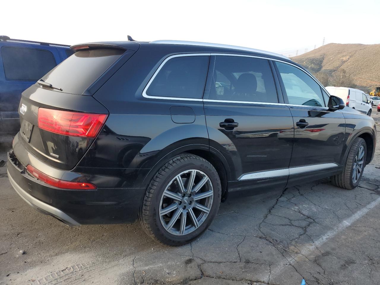 Photo 2 VIN: WA1AHAF76HD058541 - AUDI Q7 