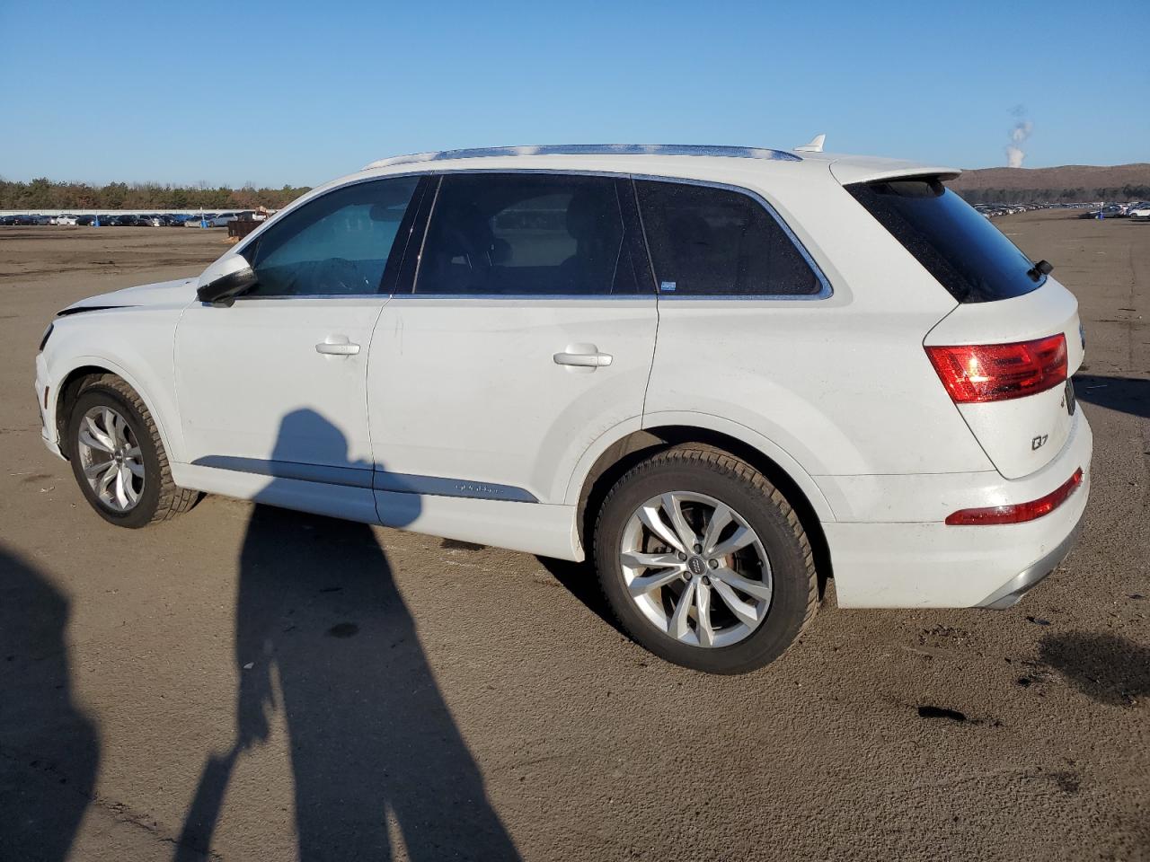 Photo 1 VIN: WA1AHAF77HD038301 - AUDI Q7 