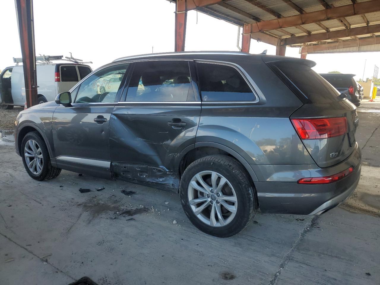 Photo 1 VIN: WA1AHAF77KD026012 - AUDI Q7 