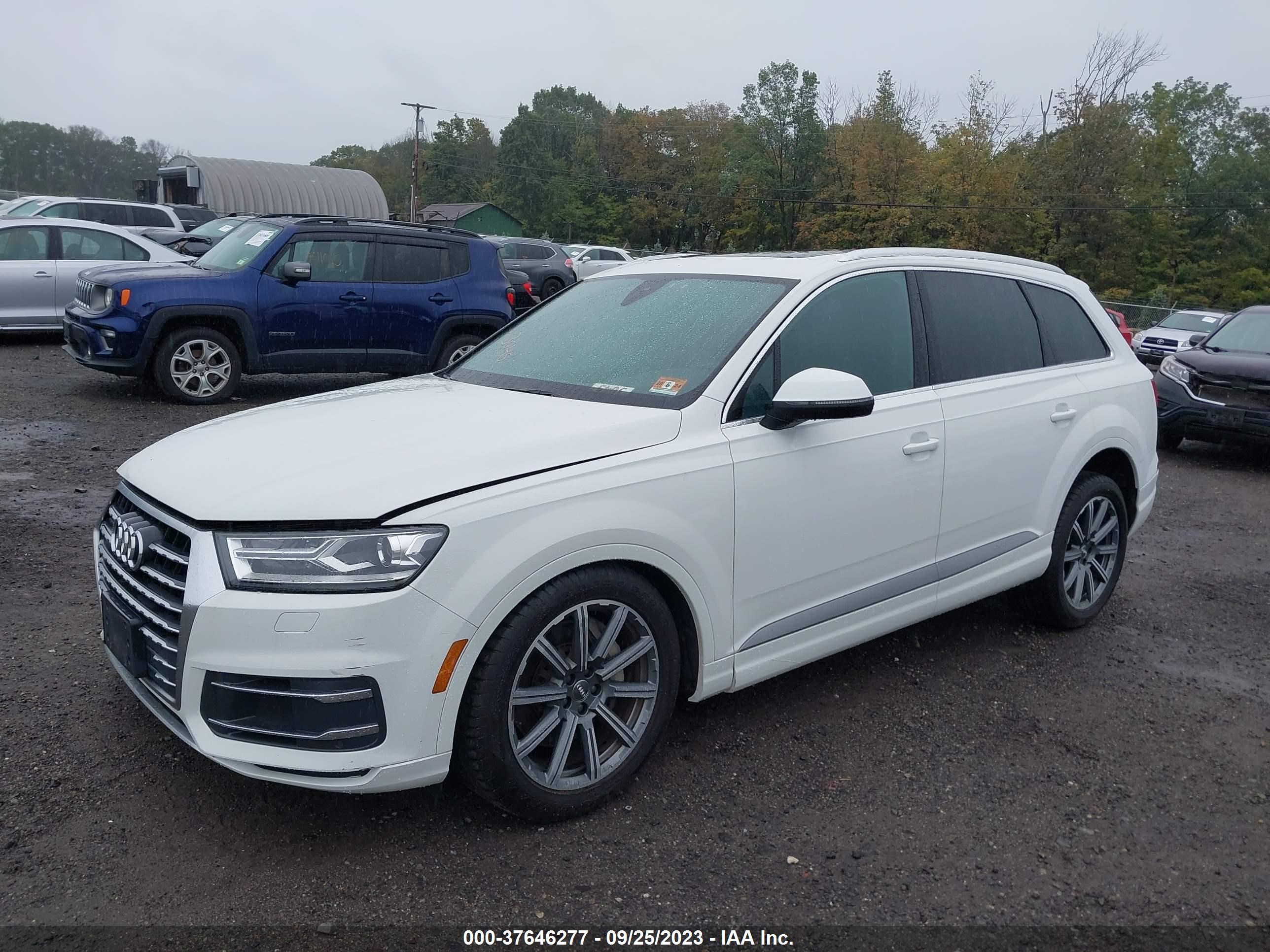 Photo 1 VIN: WA1AHAF7XHD058235 - AUDI Q7 