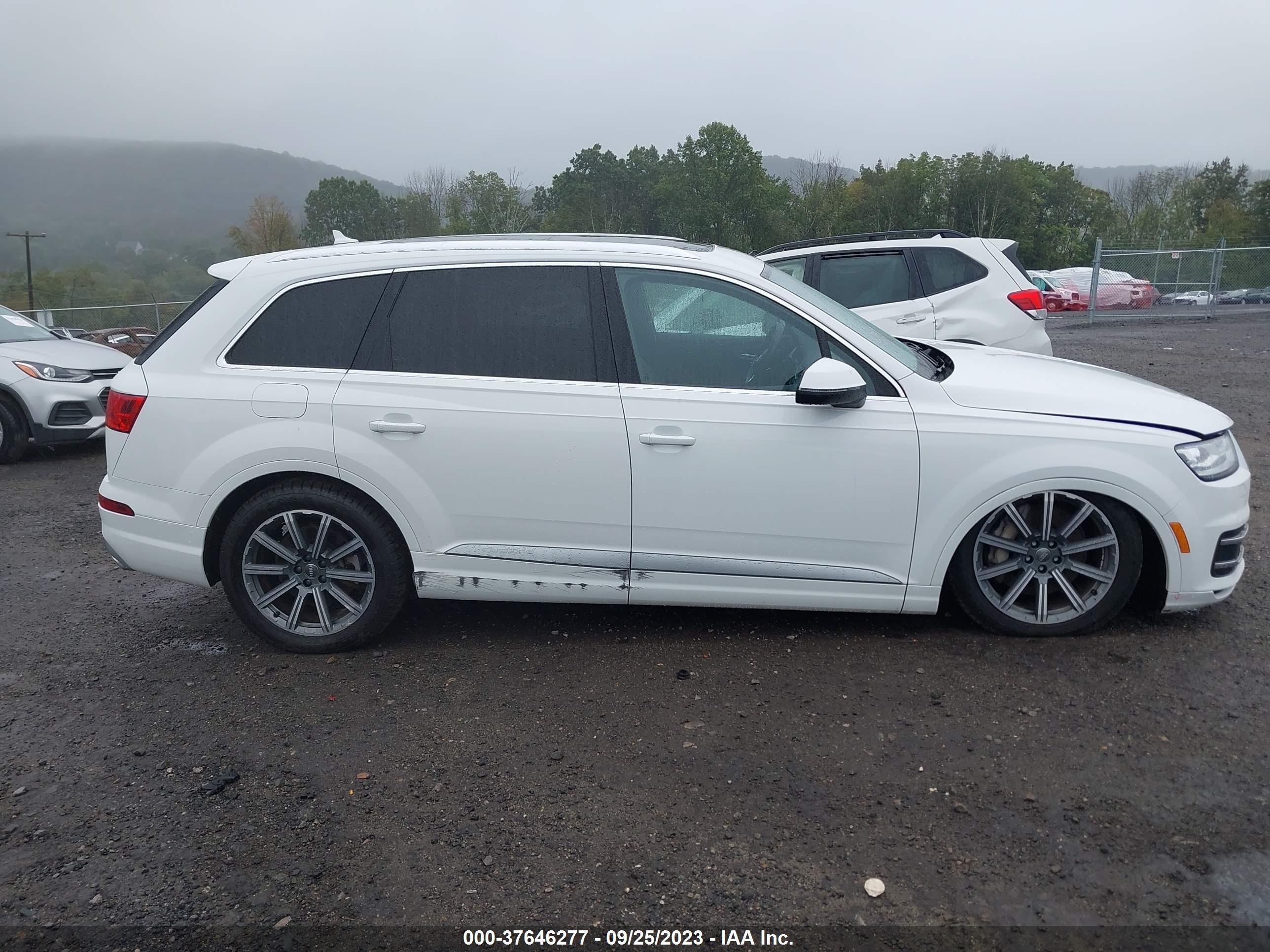 Photo 12 VIN: WA1AHAF7XHD058235 - AUDI Q7 