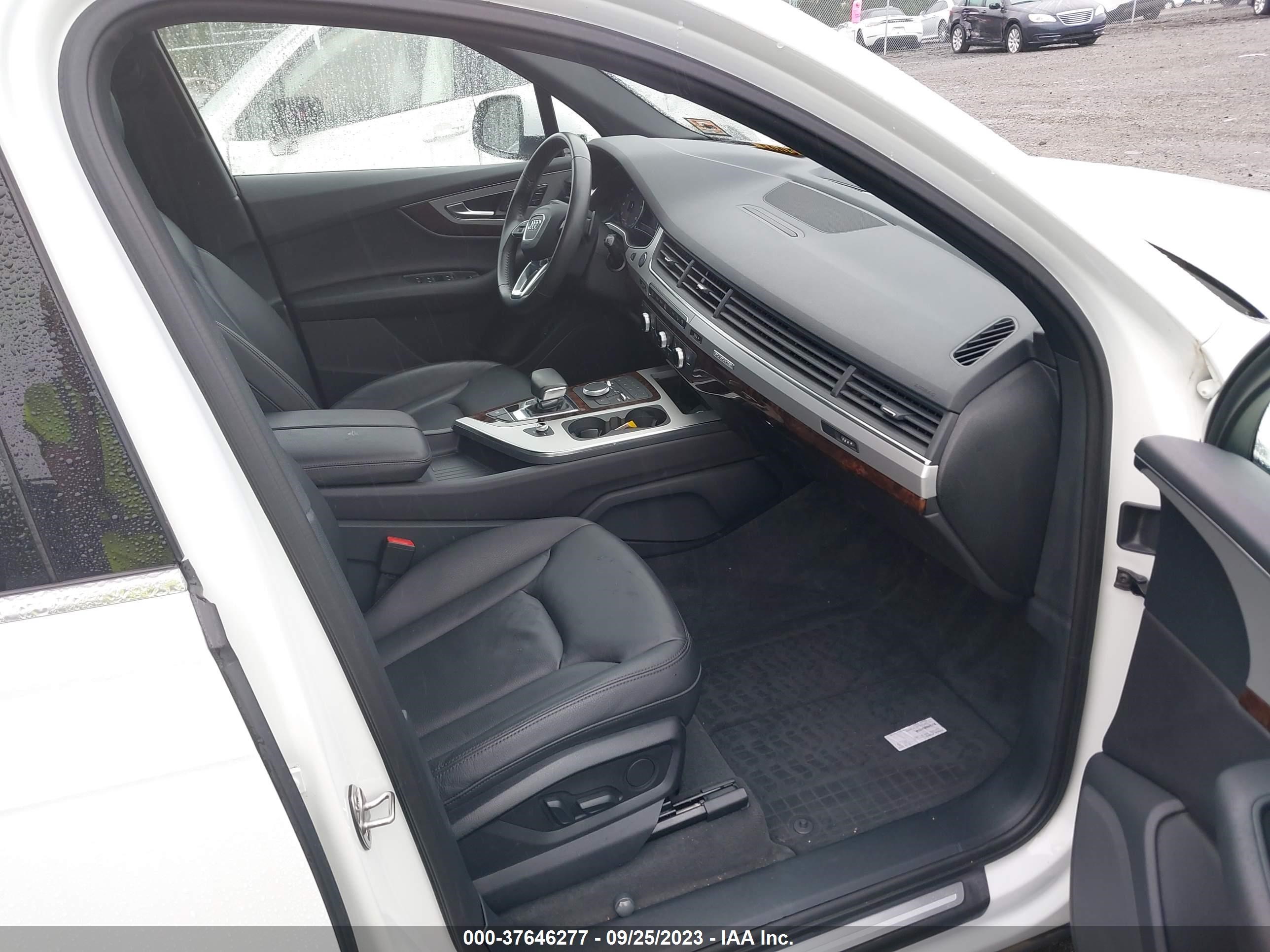 Photo 4 VIN: WA1AHAF7XHD058235 - AUDI Q7 