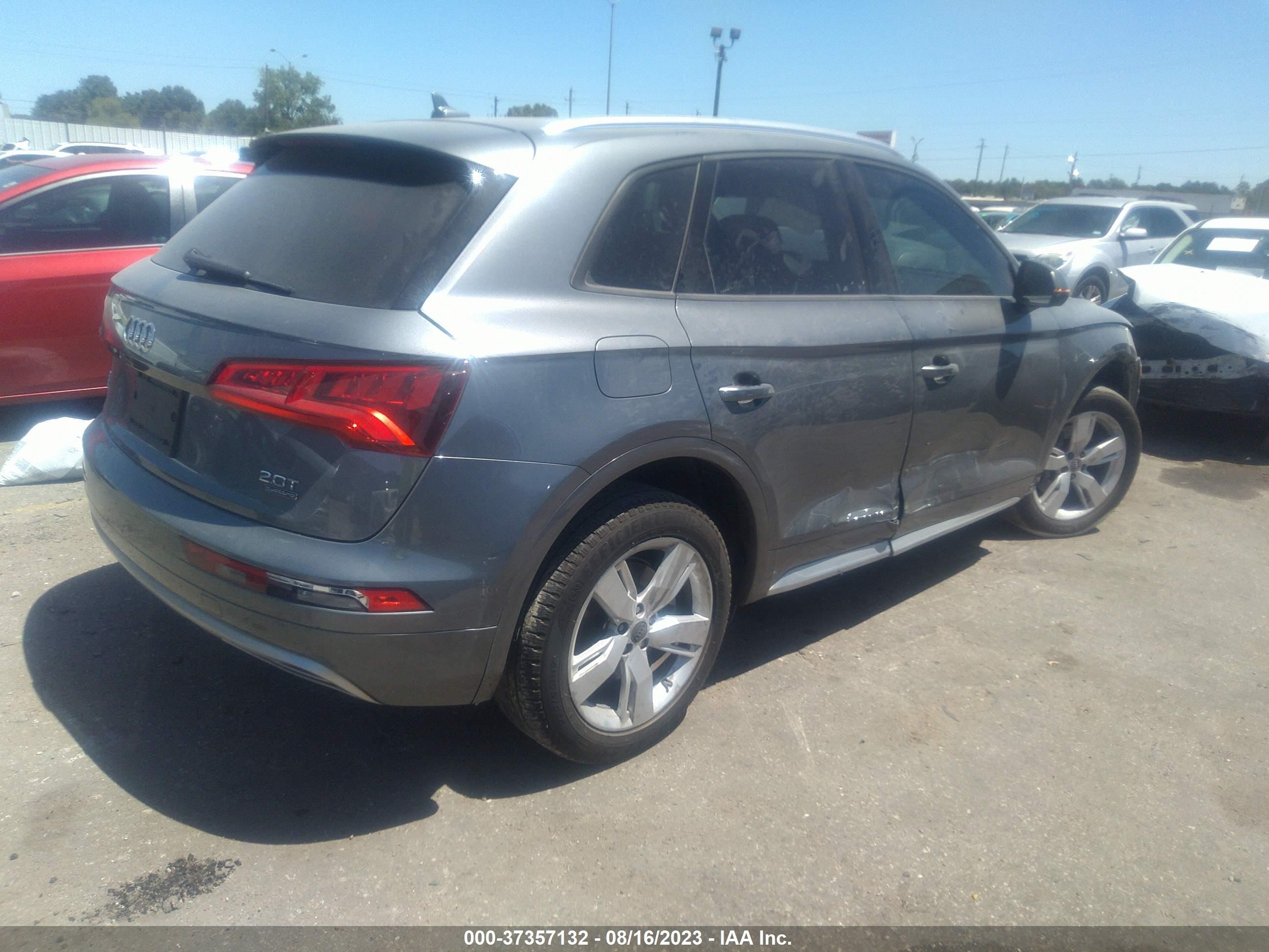 Photo 3 VIN: WA1ANAFY0J2089481 - AUDI Q5 