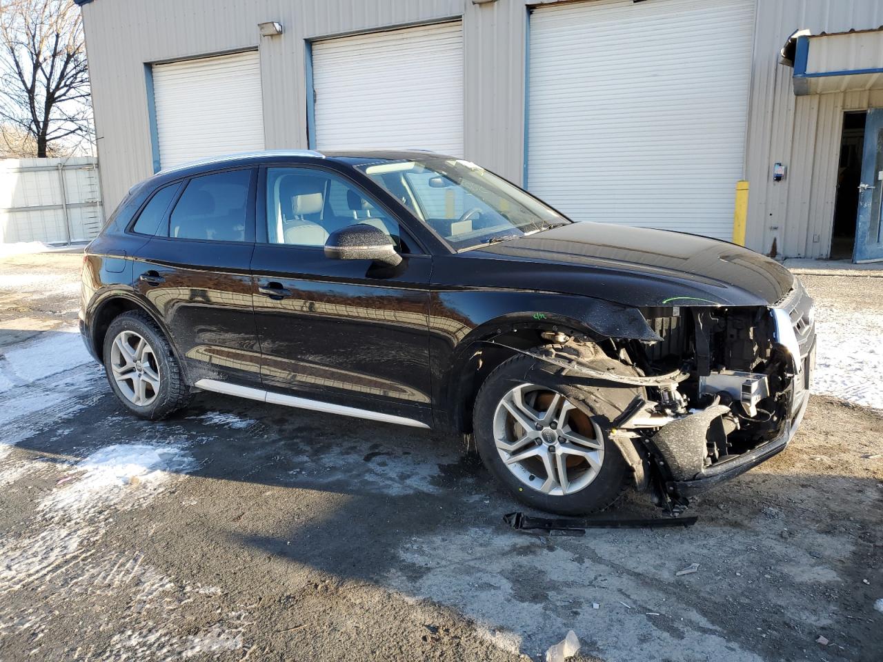 Photo 3 VIN: WA1ANAFY0J2156483 - AUDI Q5 