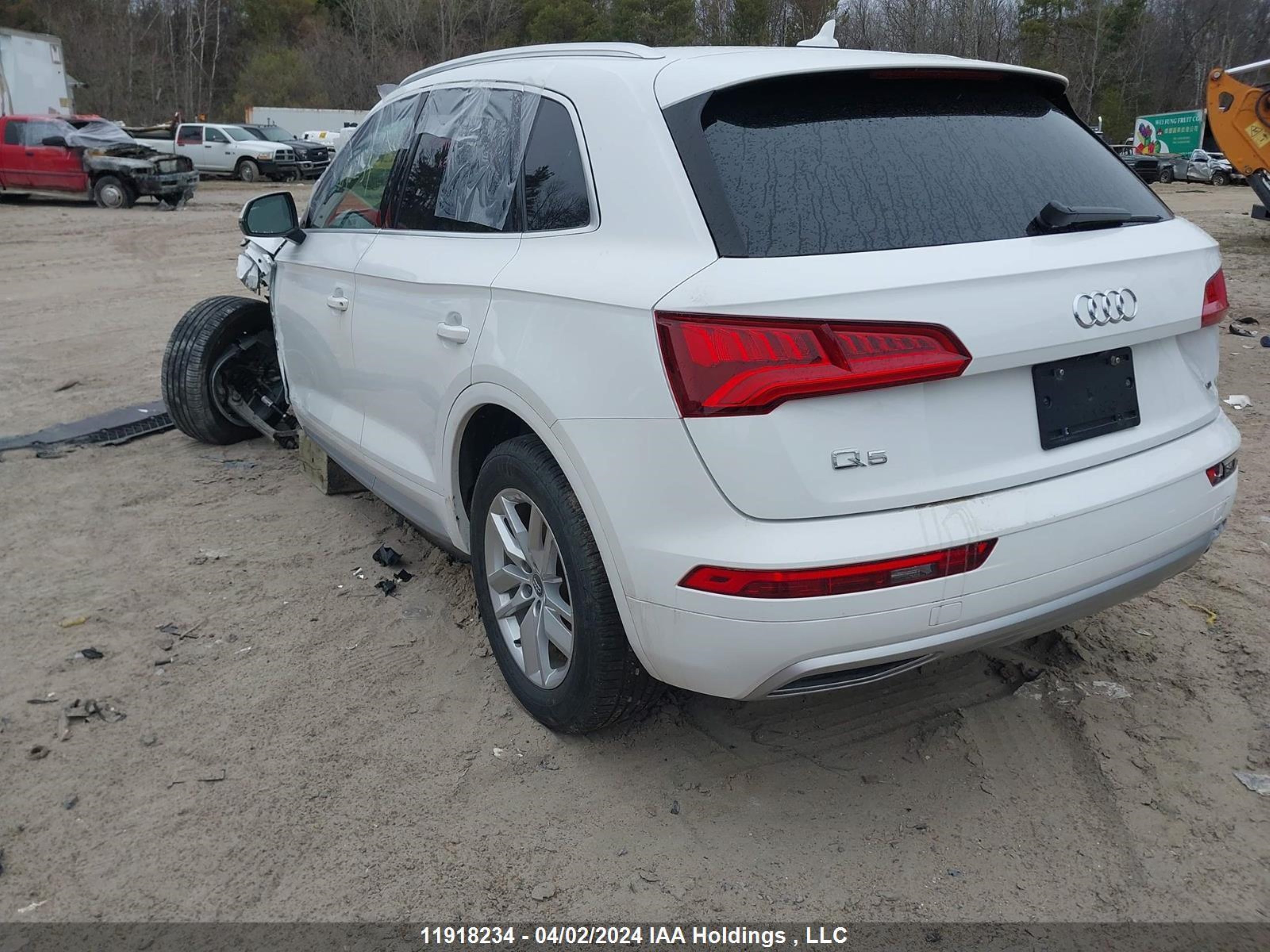 Photo 2 VIN: WA1ANAFY0K2120634 - AUDI Q5 