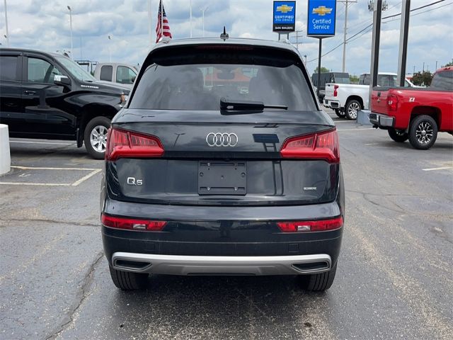 Photo 4 VIN: WA1ANAFY0K2123565 - AUDI Q5 