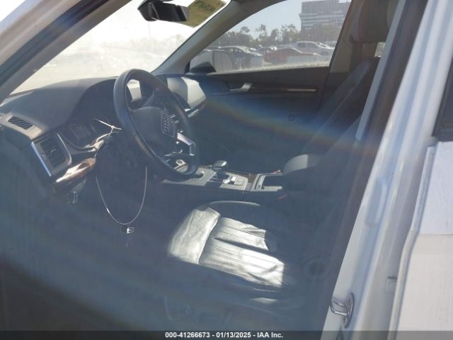 Photo 4 VIN: WA1ANAFY2J2013289 - AUDI Q5 