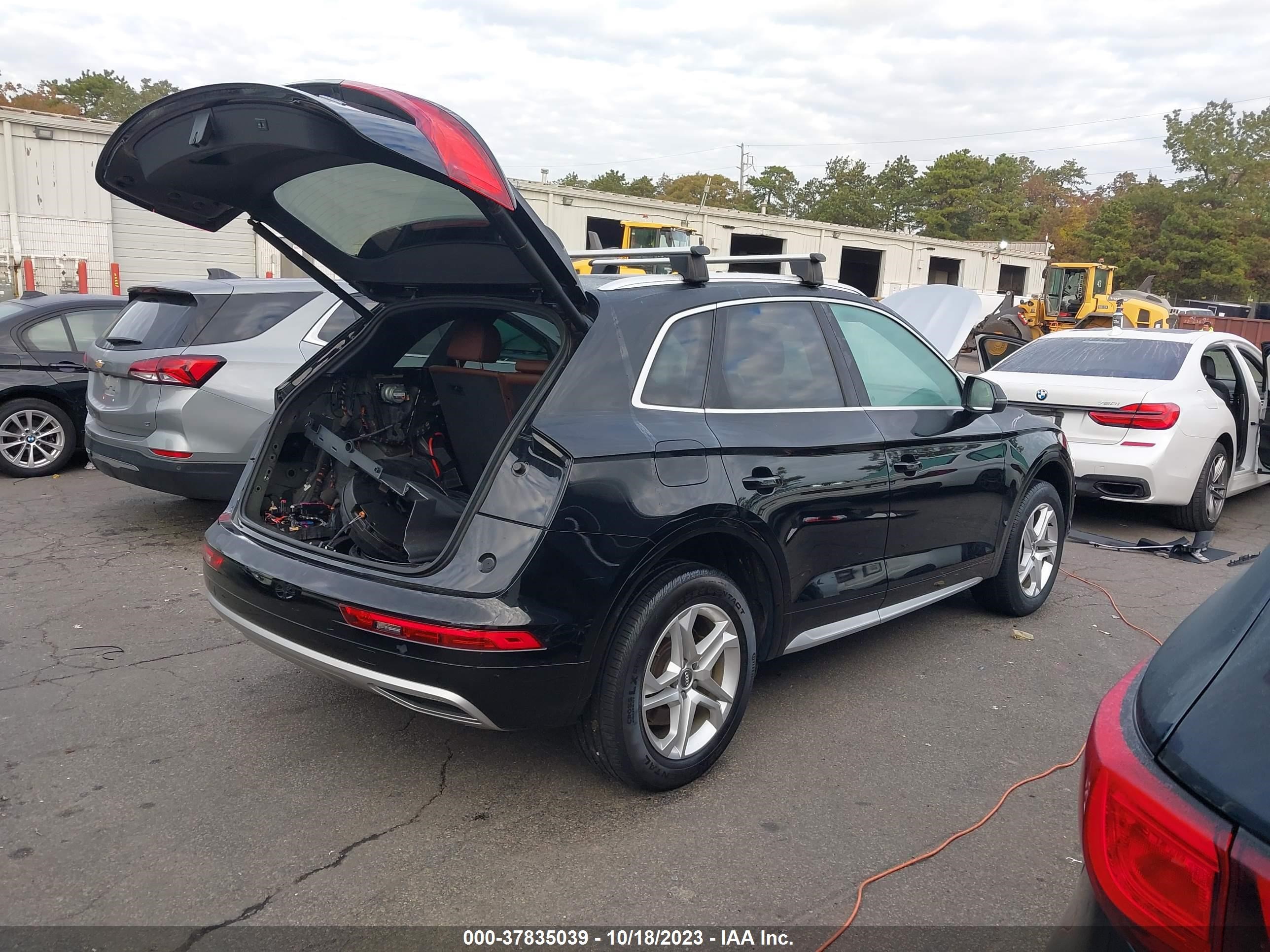 Photo 3 VIN: WA1ANAFY2K2071226 - AUDI Q5 