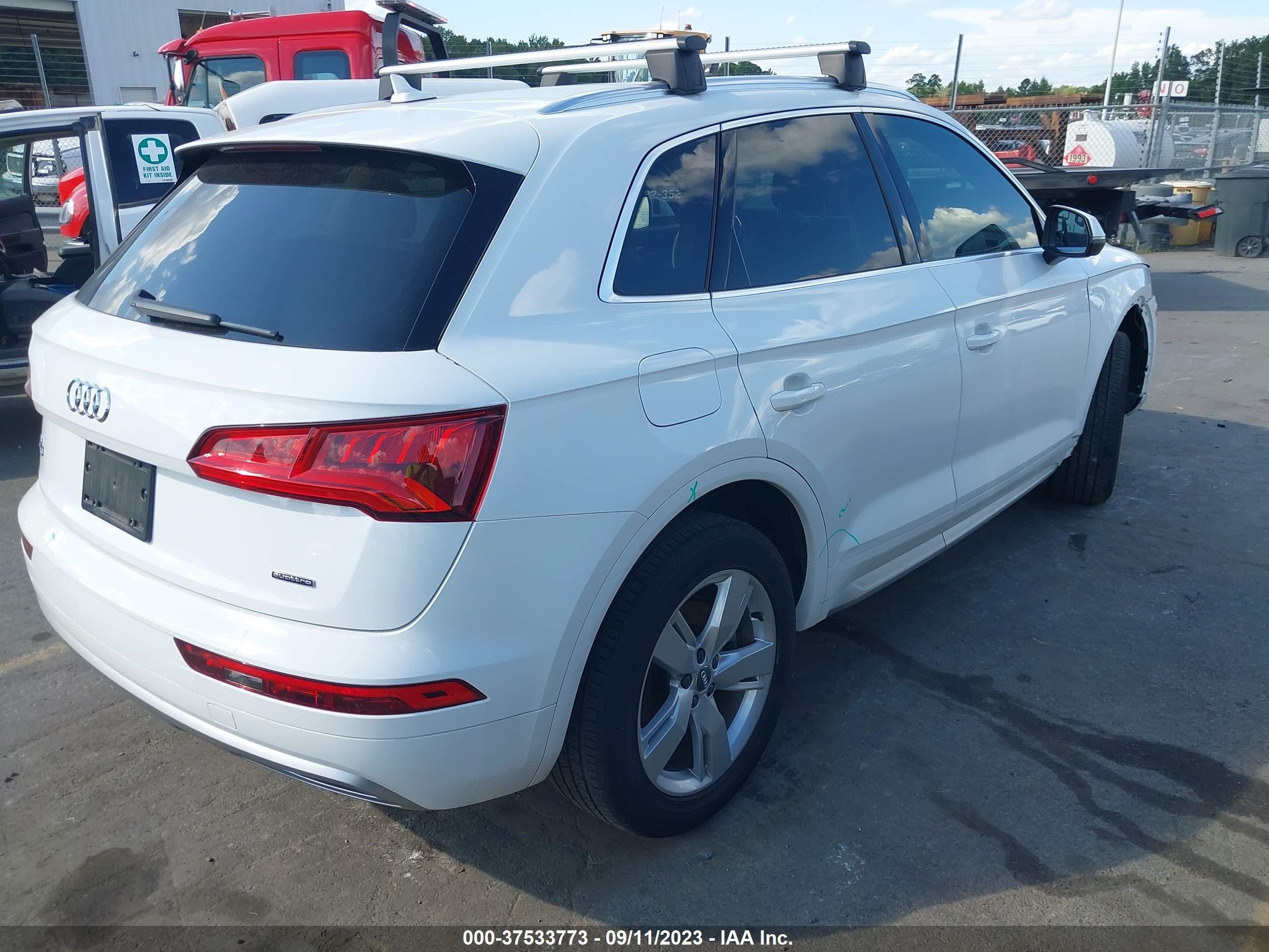 Photo 3 VIN: WA1ANAFY3K2111278 - AUDI Q5 