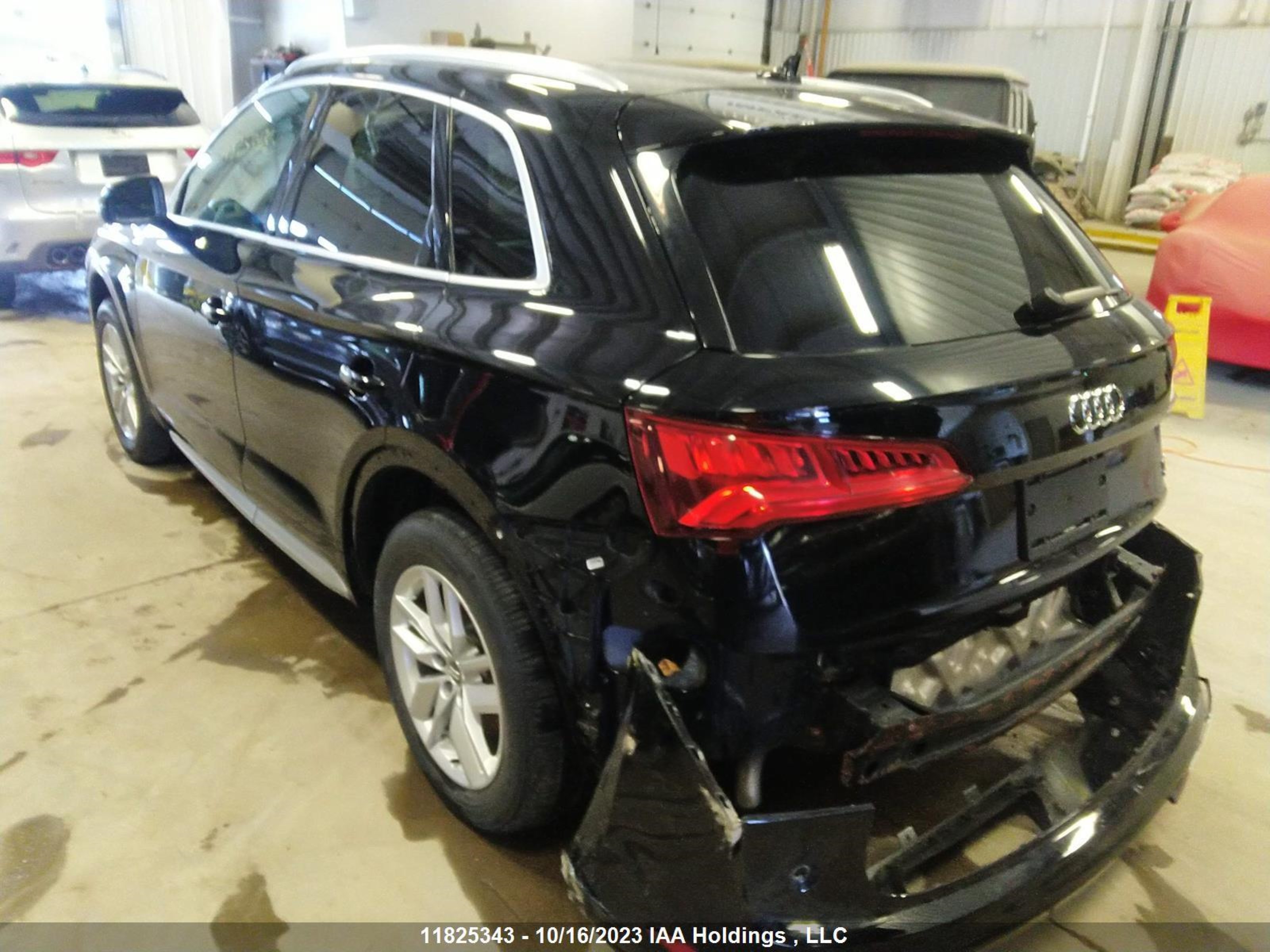 Photo 2 VIN: WA1ANAFY4J2002956 - AUDI Q5 