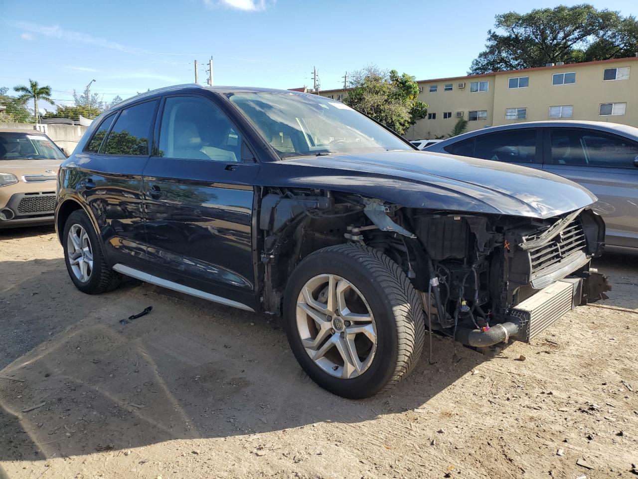 Photo 3 VIN: WA1ANAFY4J2137158 - AUDI Q5 