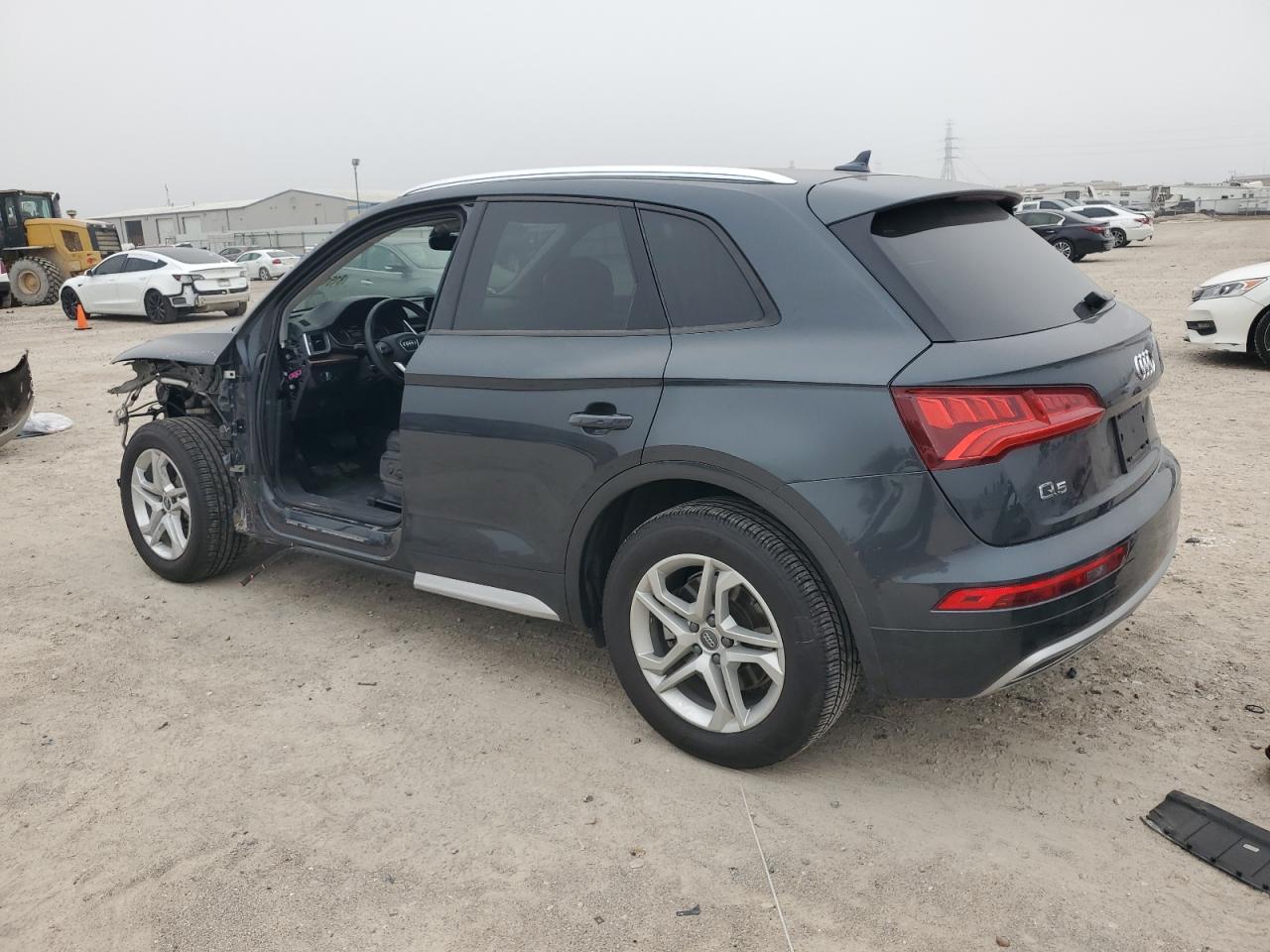 Photo 1 VIN: WA1ANAFY7J2077229 - AUDI Q5 