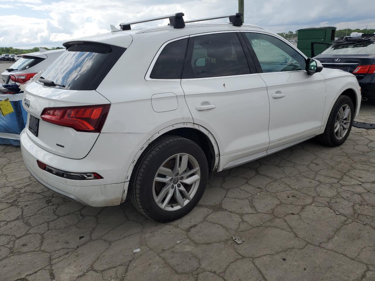 Photo 2 VIN: WA1ANAFY7L2024064 - AUDI Q5 PREMIUM 