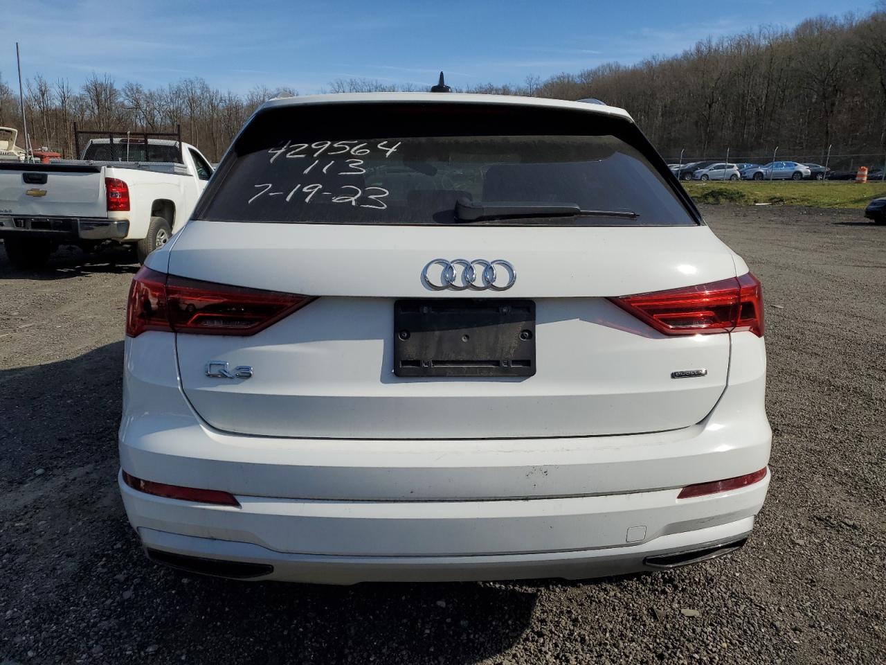 Photo 5 VIN: WA1AUCF30M1097111 - AUDI Q3 