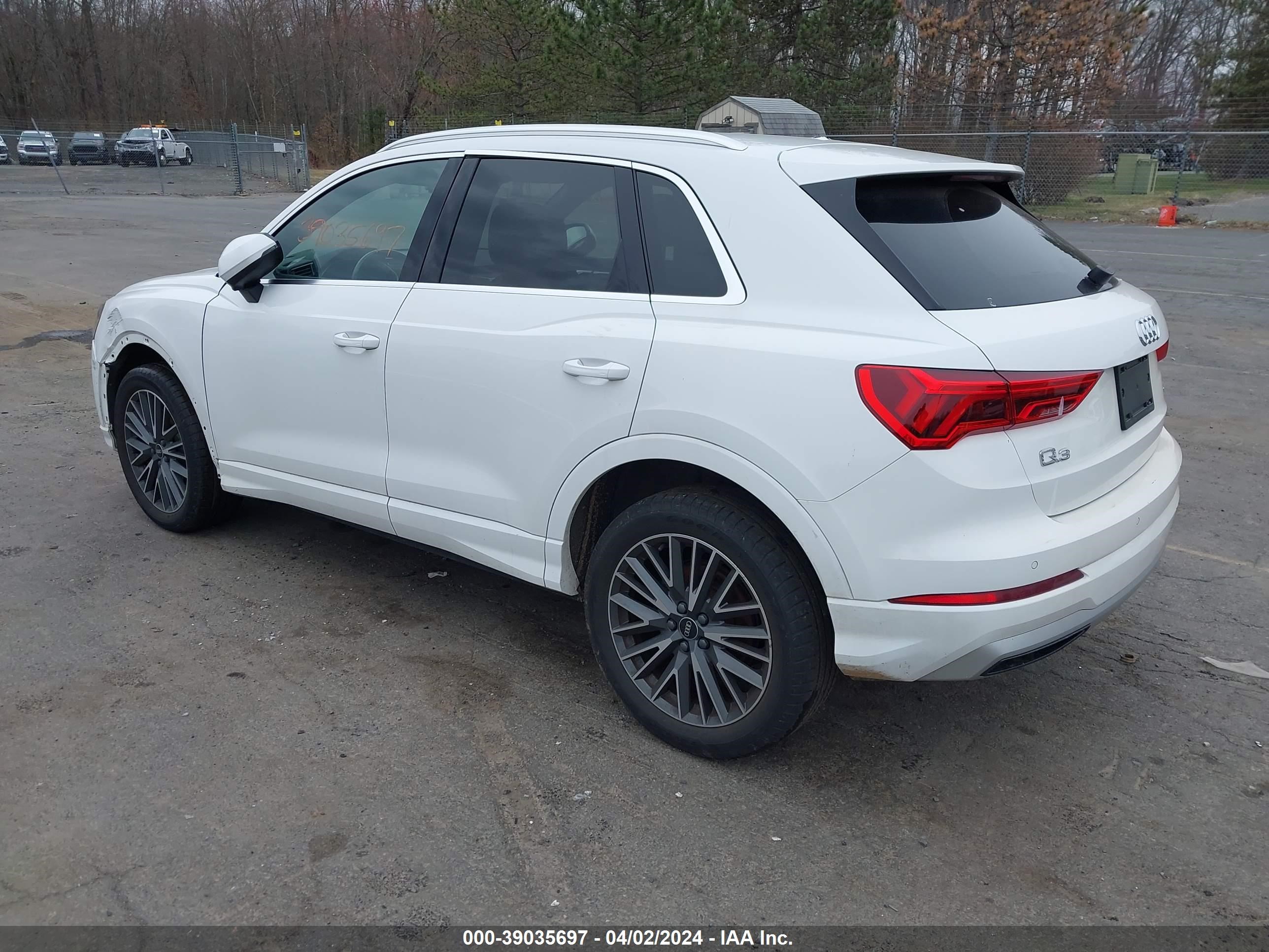 Photo 2 VIN: WA1AUCF32M1079970 - AUDI Q3 