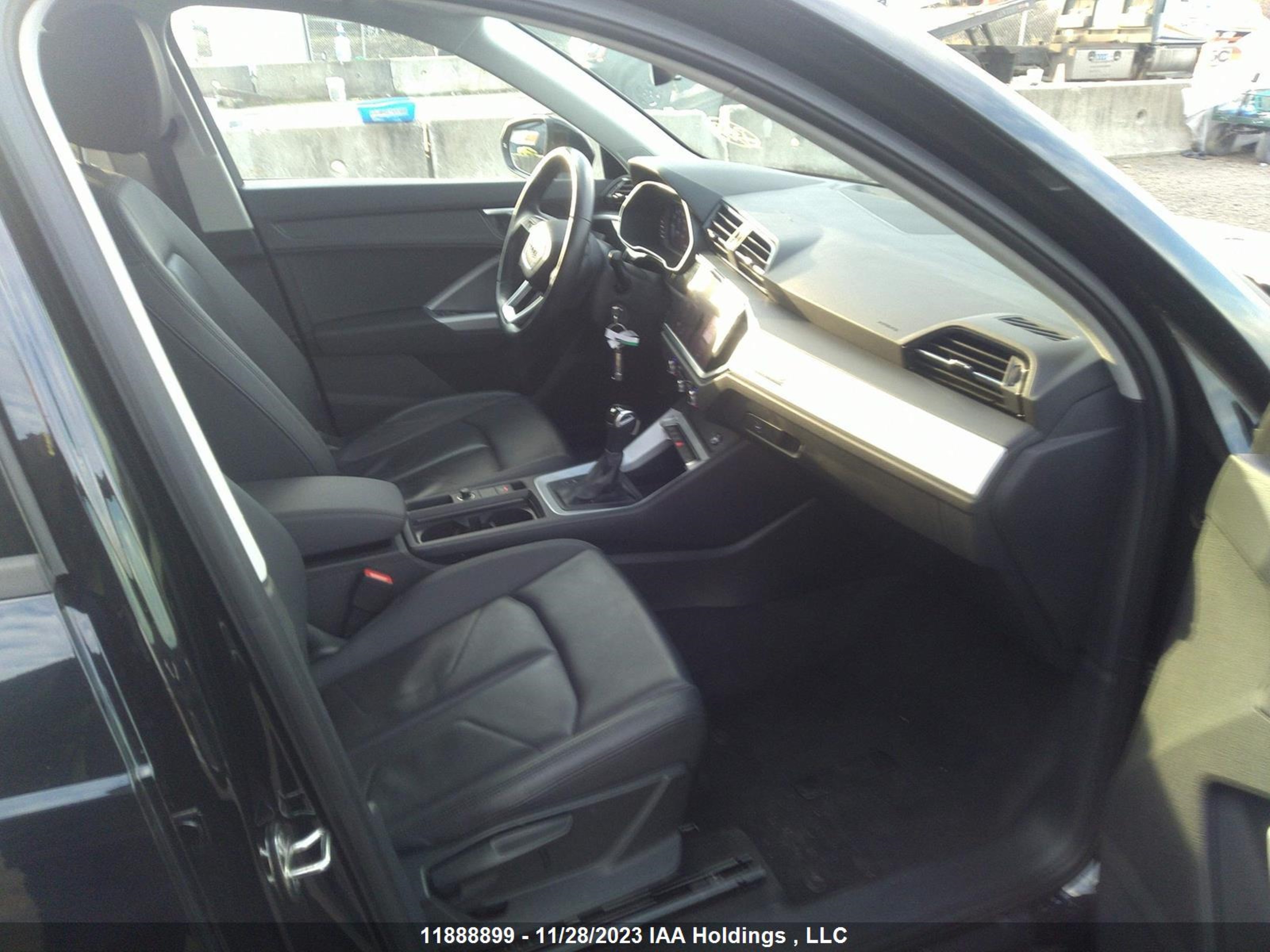 Photo 4 VIN: WA1AUCF37M1075767 - AUDI Q3 