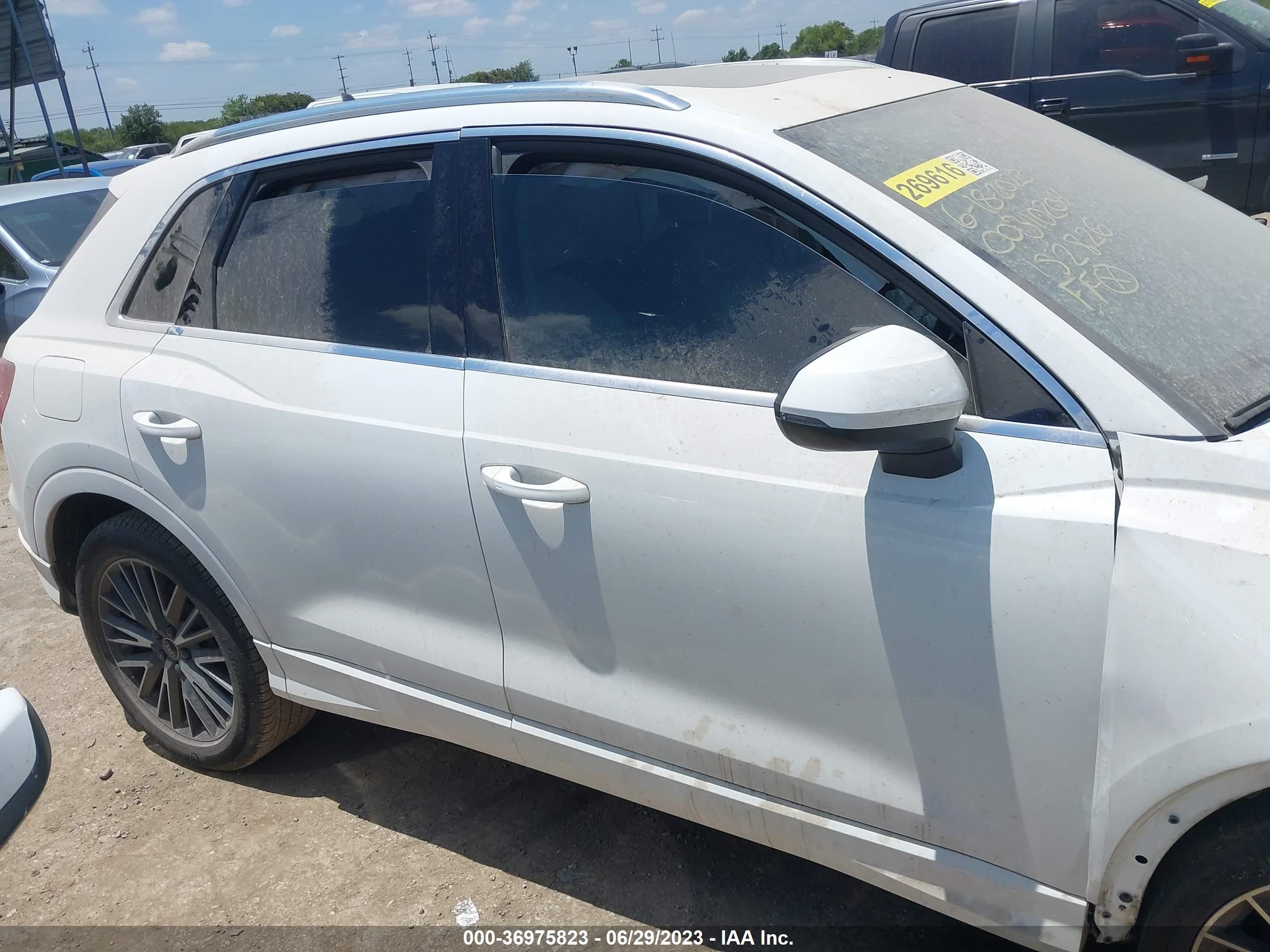 Photo 12 VIN: WA1AUCF3XM1152826 - AUDI Q3 