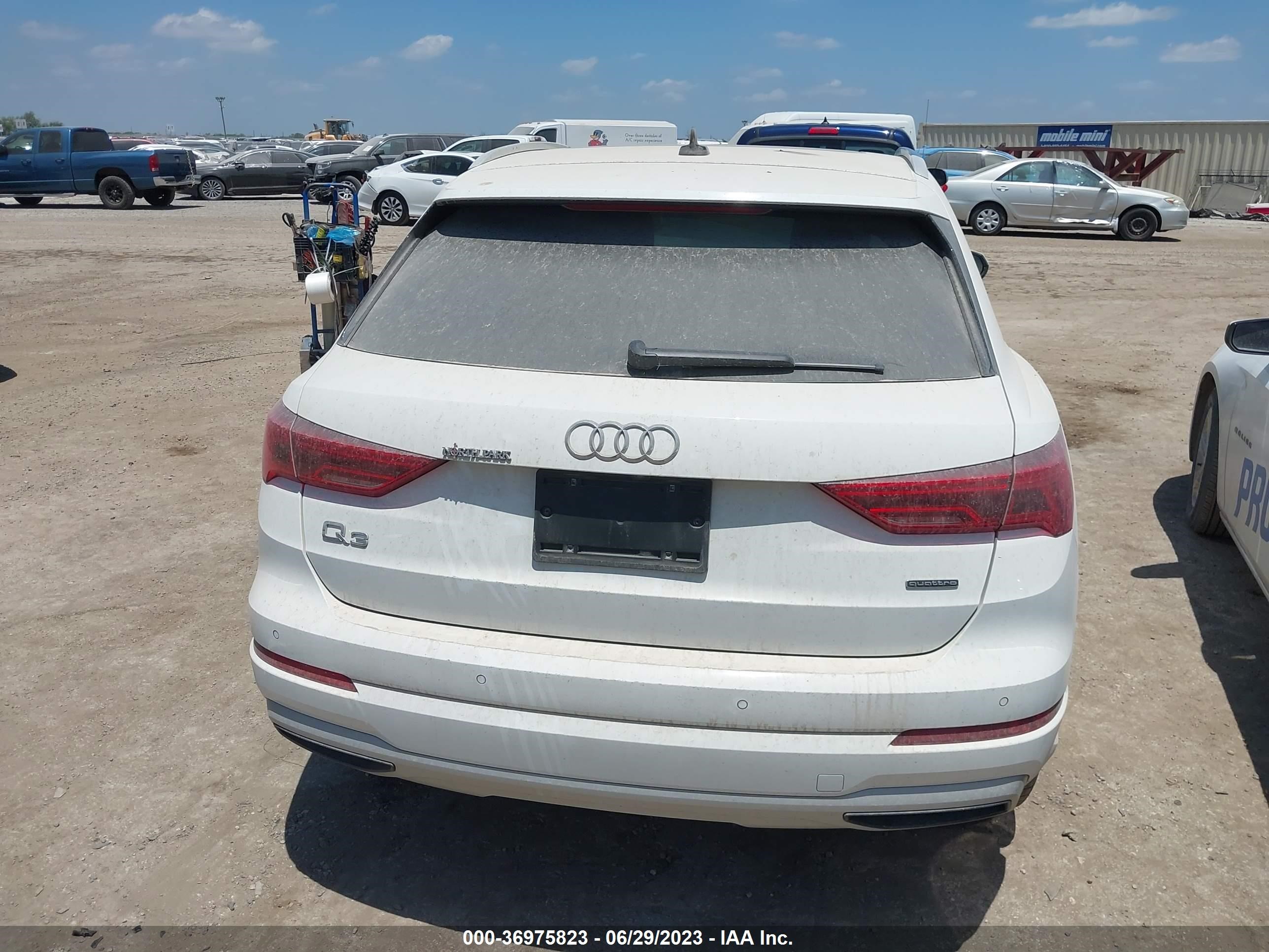 Photo 15 VIN: WA1AUCF3XM1152826 - AUDI Q3 