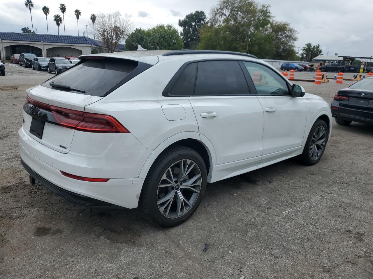 Photo 2 VIN: WA1AVAF15MD018823 - AUDI Q8 