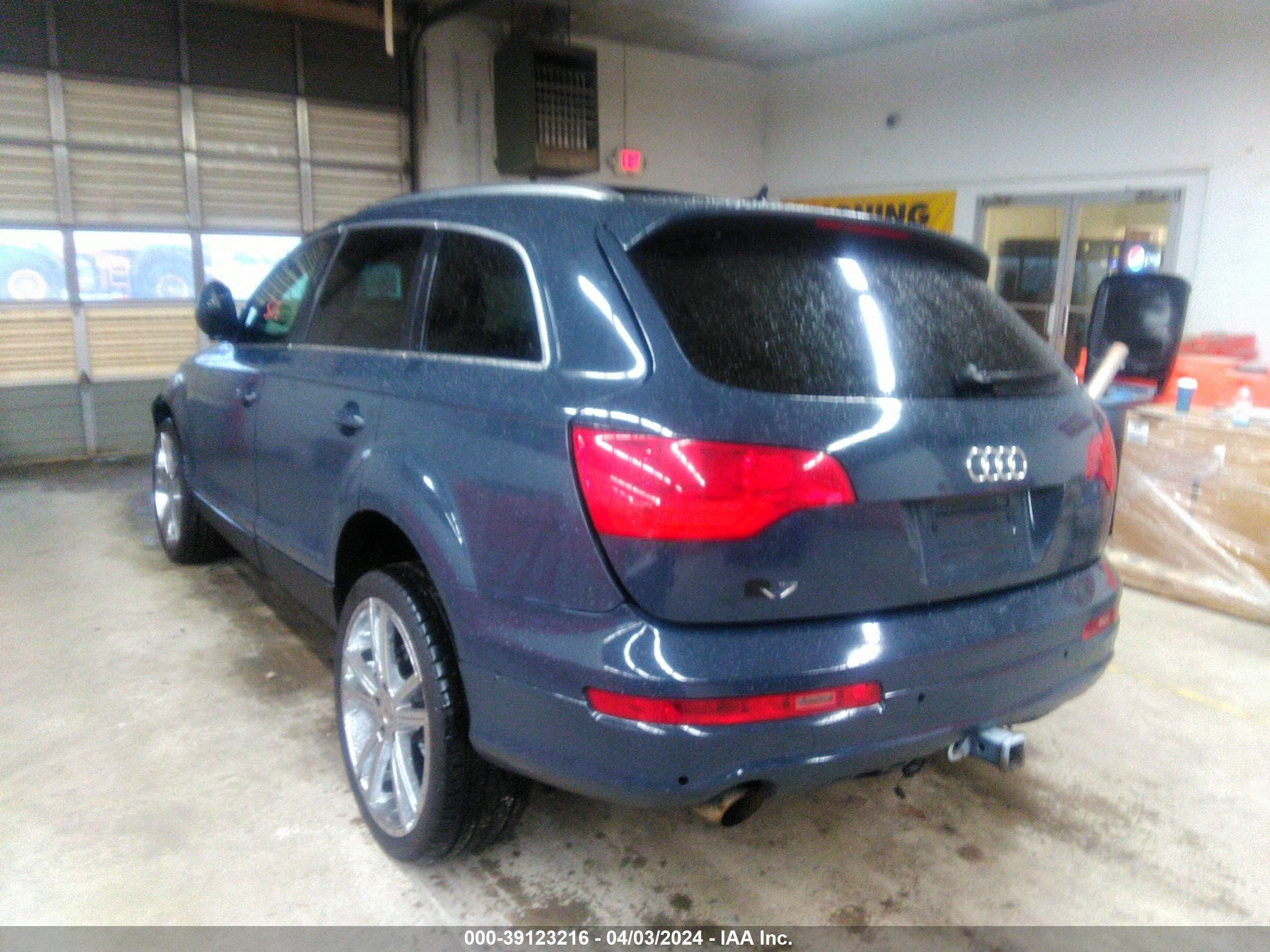 Photo 2 VIN: WA1AY74L79D024502 - AUDI Q7 