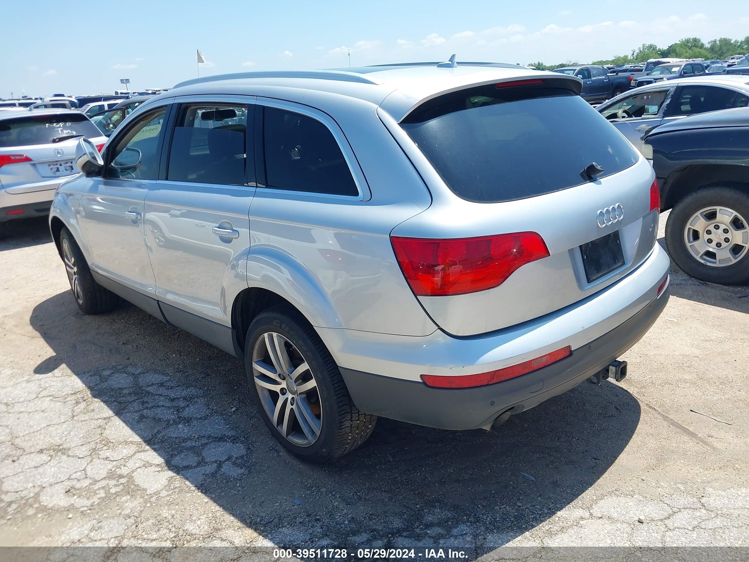 Photo 2 VIN: WA1AY74L79D031899 - AUDI Q7 