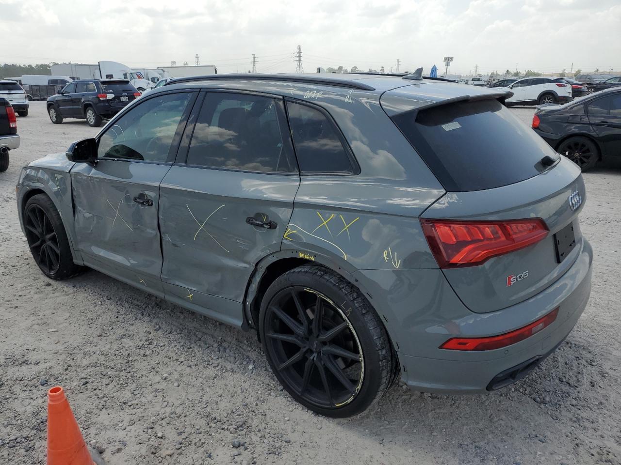 Photo 1 VIN: WA1B4AFY1K2040461 - AUDI SQ5 