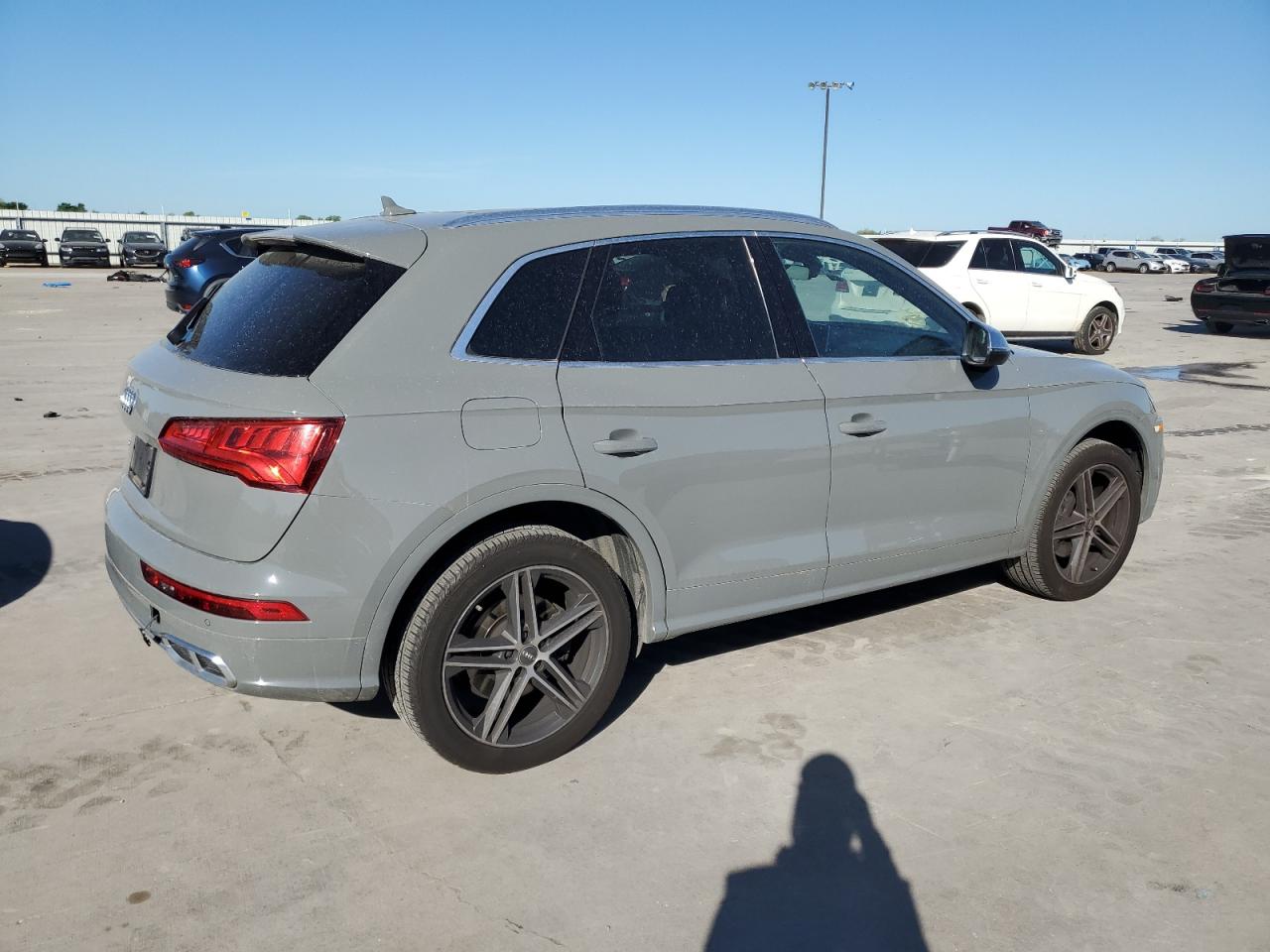 Photo 2 VIN: WA1B4AFY1L2030062 - AUDI SQ5 