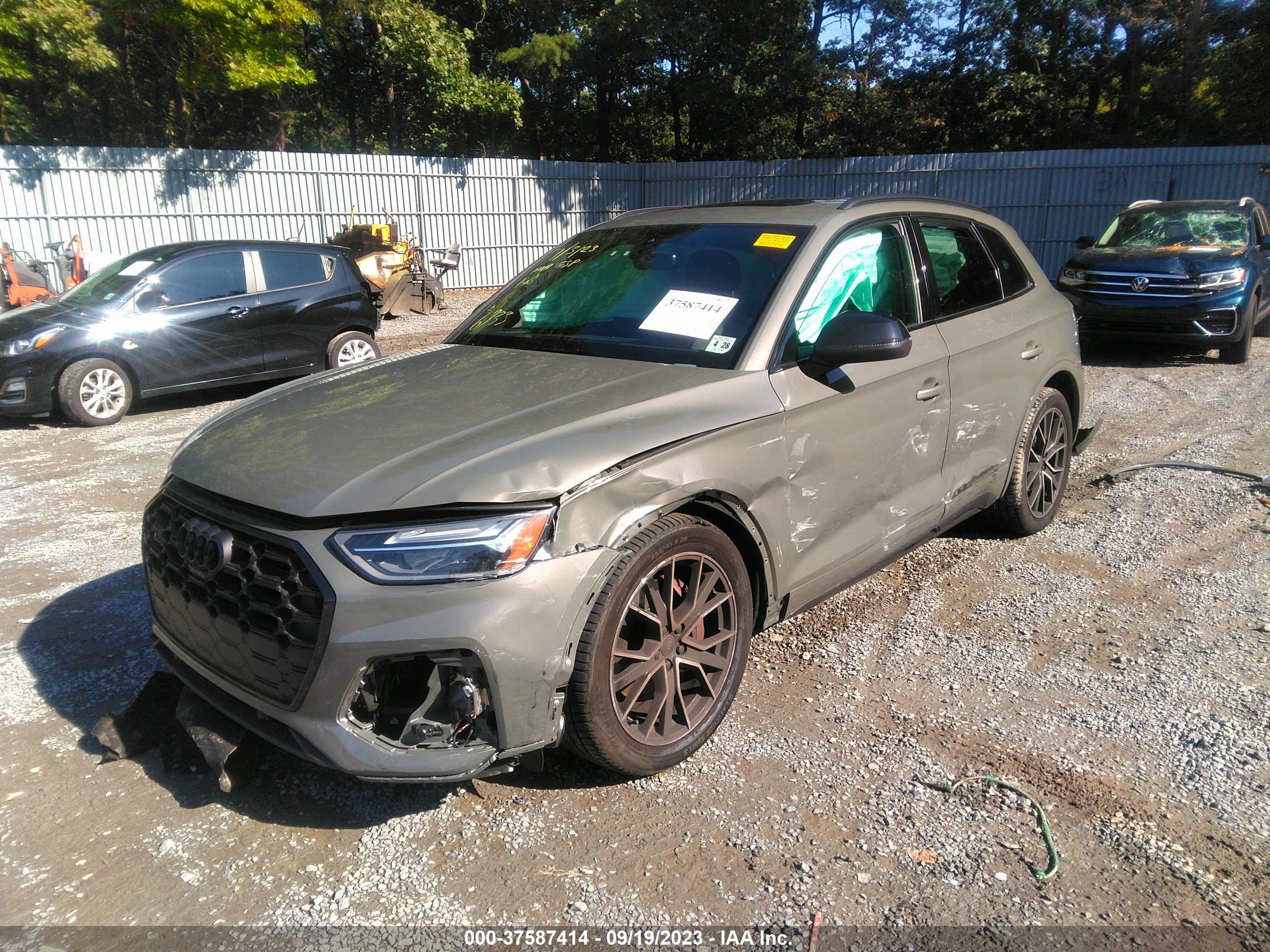 Photo 1 VIN: WA1B4AFY1P2126733 - AUDI SQ5 