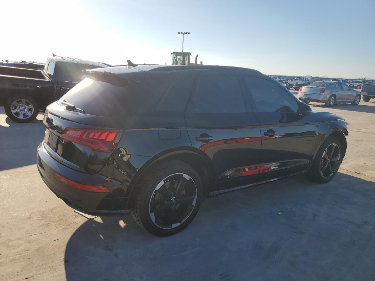 Photo 2 VIN: WA1B4AFY2L2018180 - AUDI SQ5 