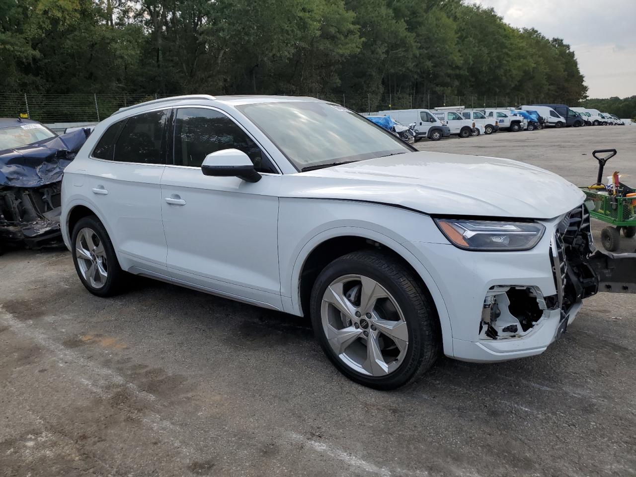 Photo 3 VIN: WA1BAAFY2M2109637 - AUDI Q5 