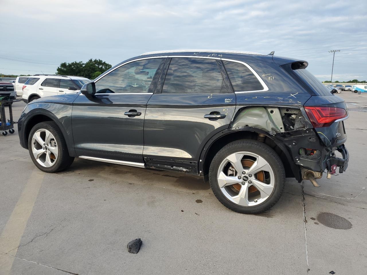 Photo 1 VIN: WA1BAAFY7M2061777 - AUDI Q5 