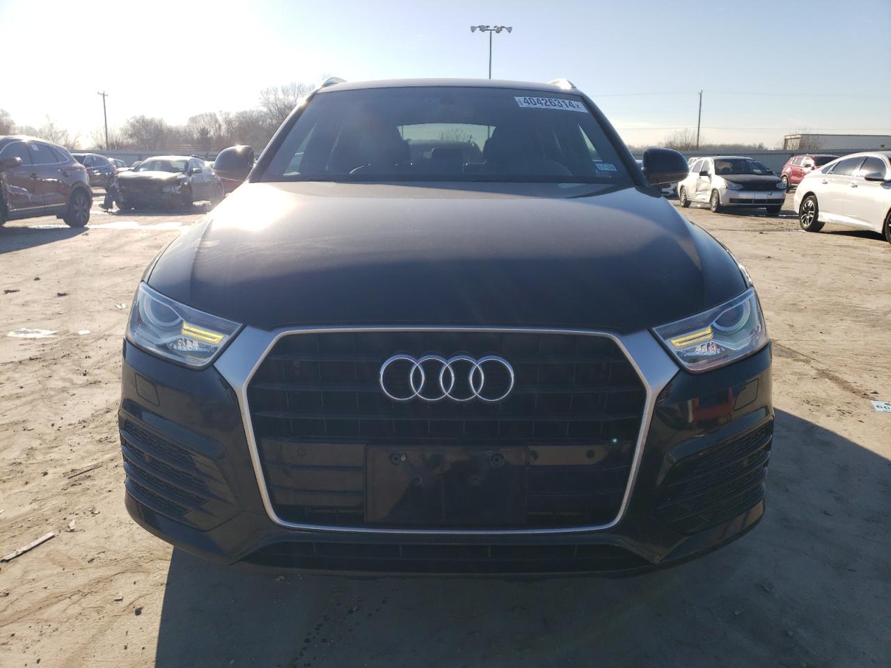 Photo 4 VIN: WA1BCCFS1JR003779 - AUDI Q3 