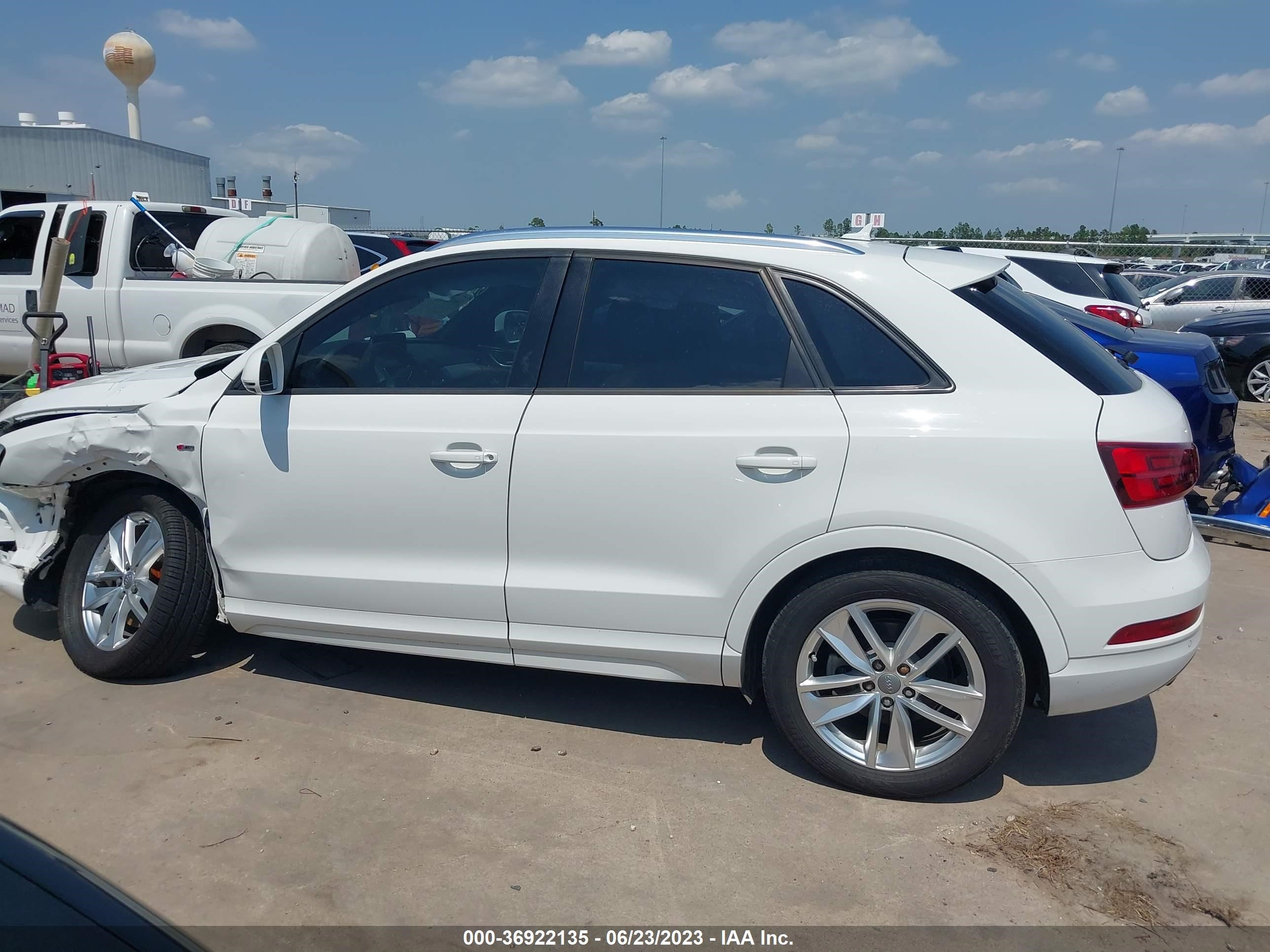 Photo 13 VIN: WA1BCCFS1JR017519 - AUDI Q3 