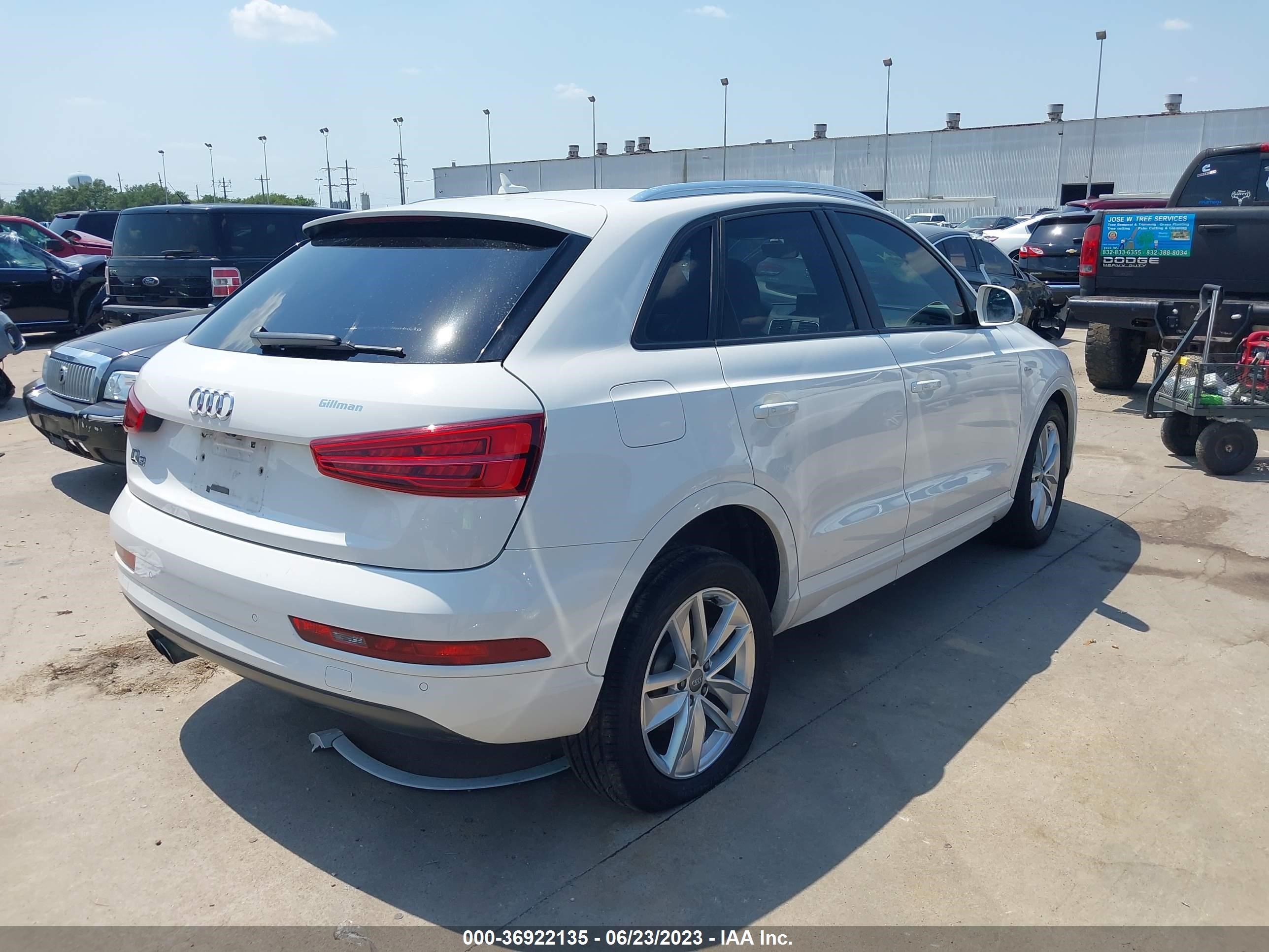 Photo 3 VIN: WA1BCCFS1JR017519 - AUDI Q3 