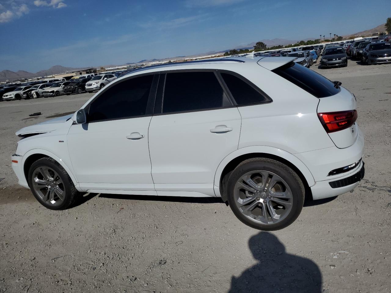 Photo 1 VIN: WA1BCCFS1JR022218 - AUDI Q3 