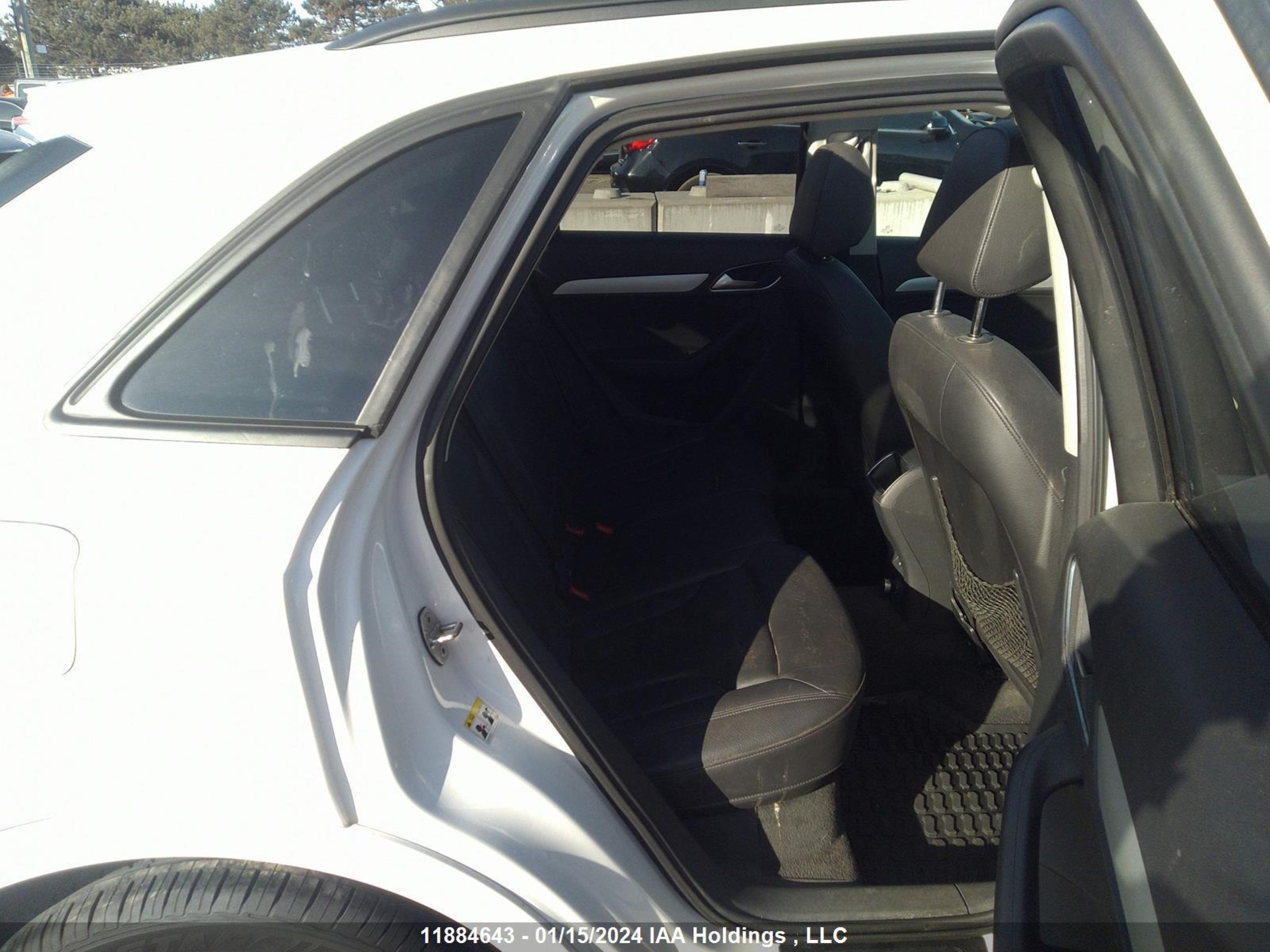 Photo 7 VIN: WA1BCCFS4JR023024 - AUDI Q3 