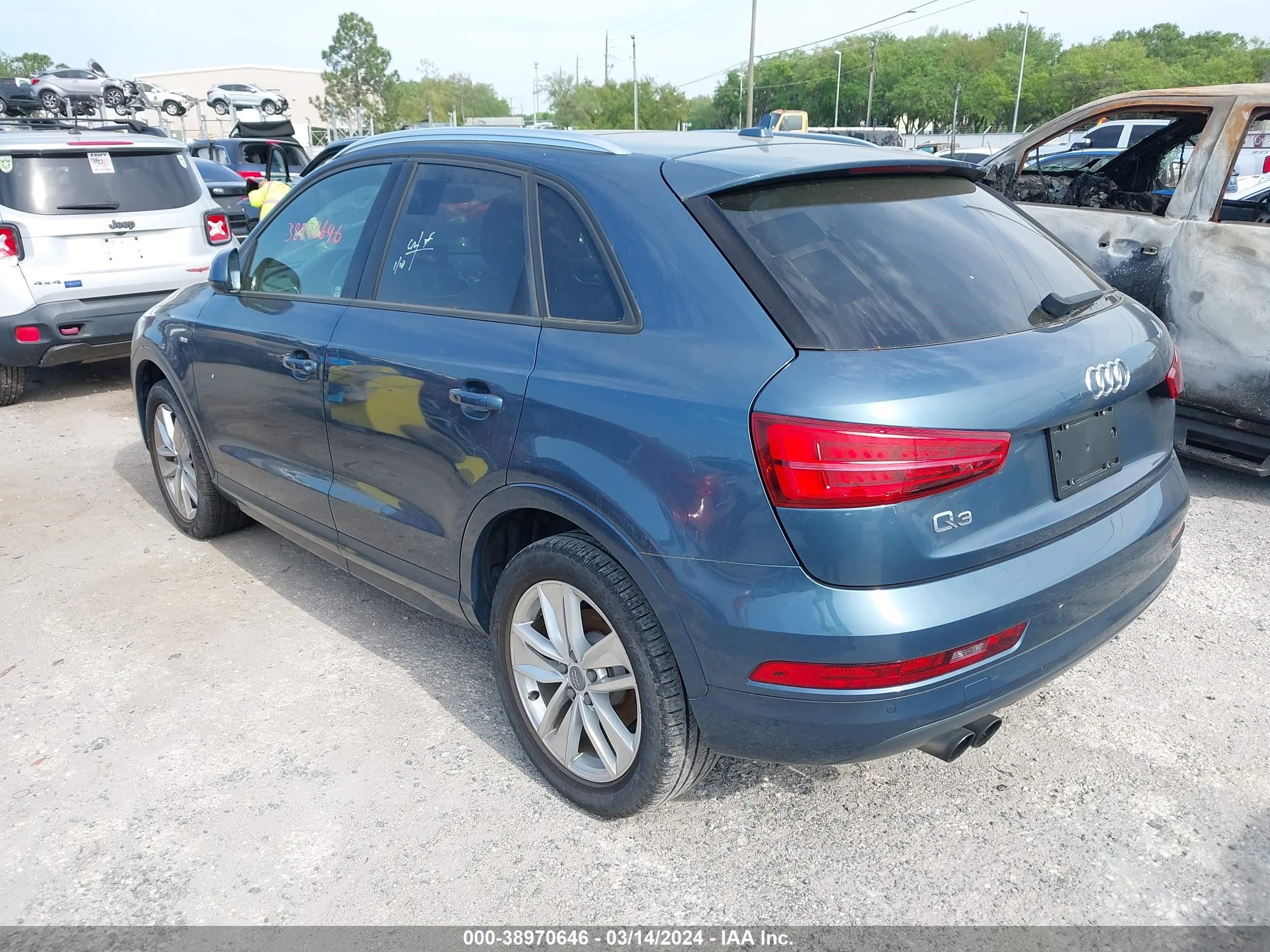 Photo 2 VIN: WA1BCCFS5JR011058 - AUDI Q3 