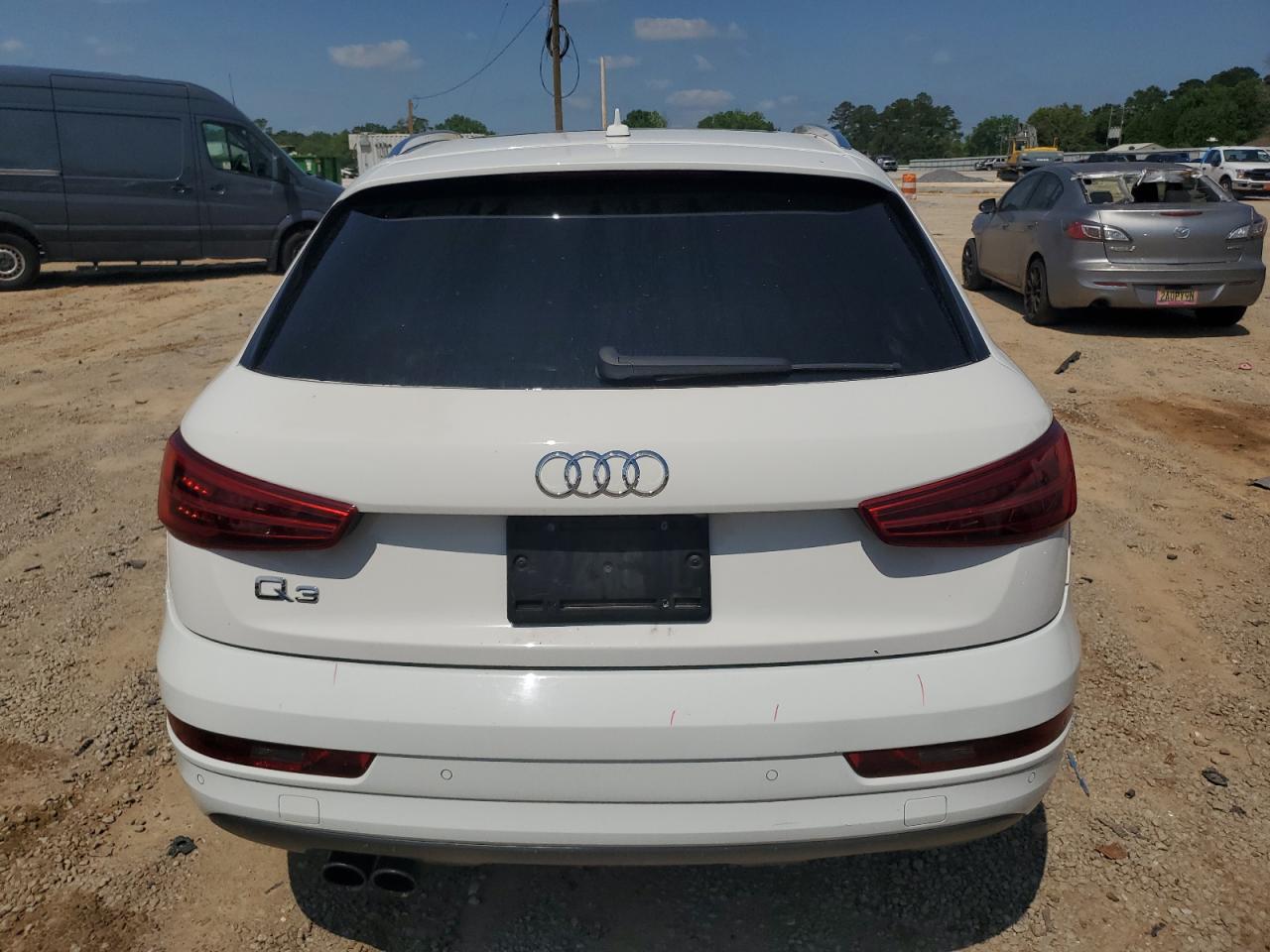 Photo 5 VIN: WA1BCCFS6JR030007 - AUDI Q3 