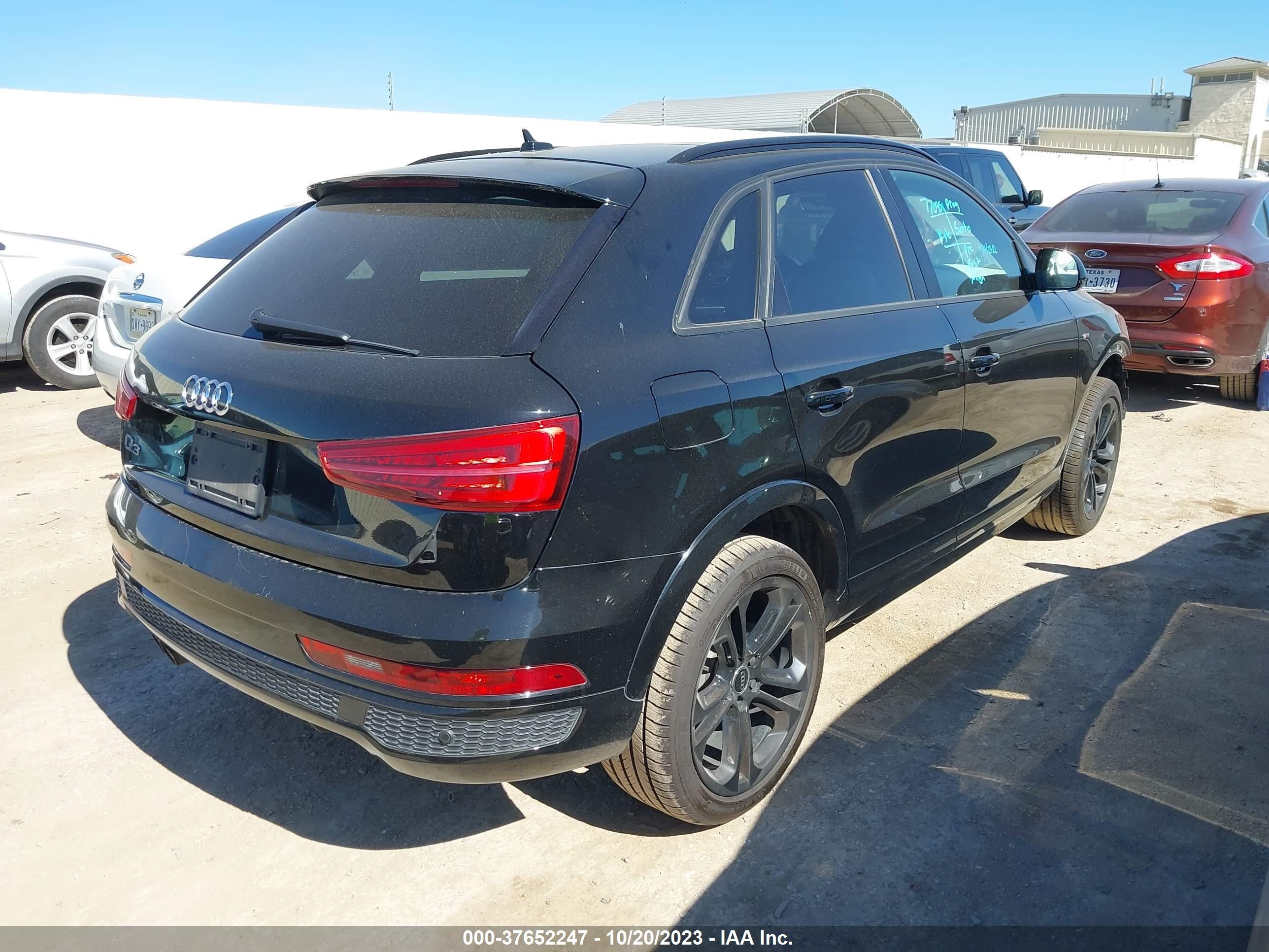 Photo 3 VIN: WA1BCCFS7JR026662 - AUDI Q3 