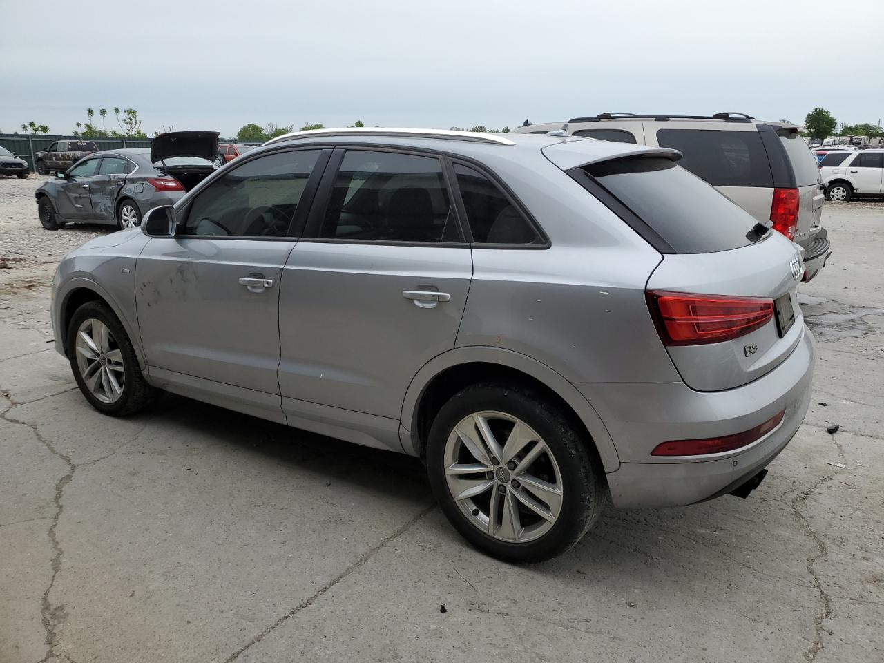 Photo 1 VIN: WA1BCCFS8JR012298 - AUDI Q3 