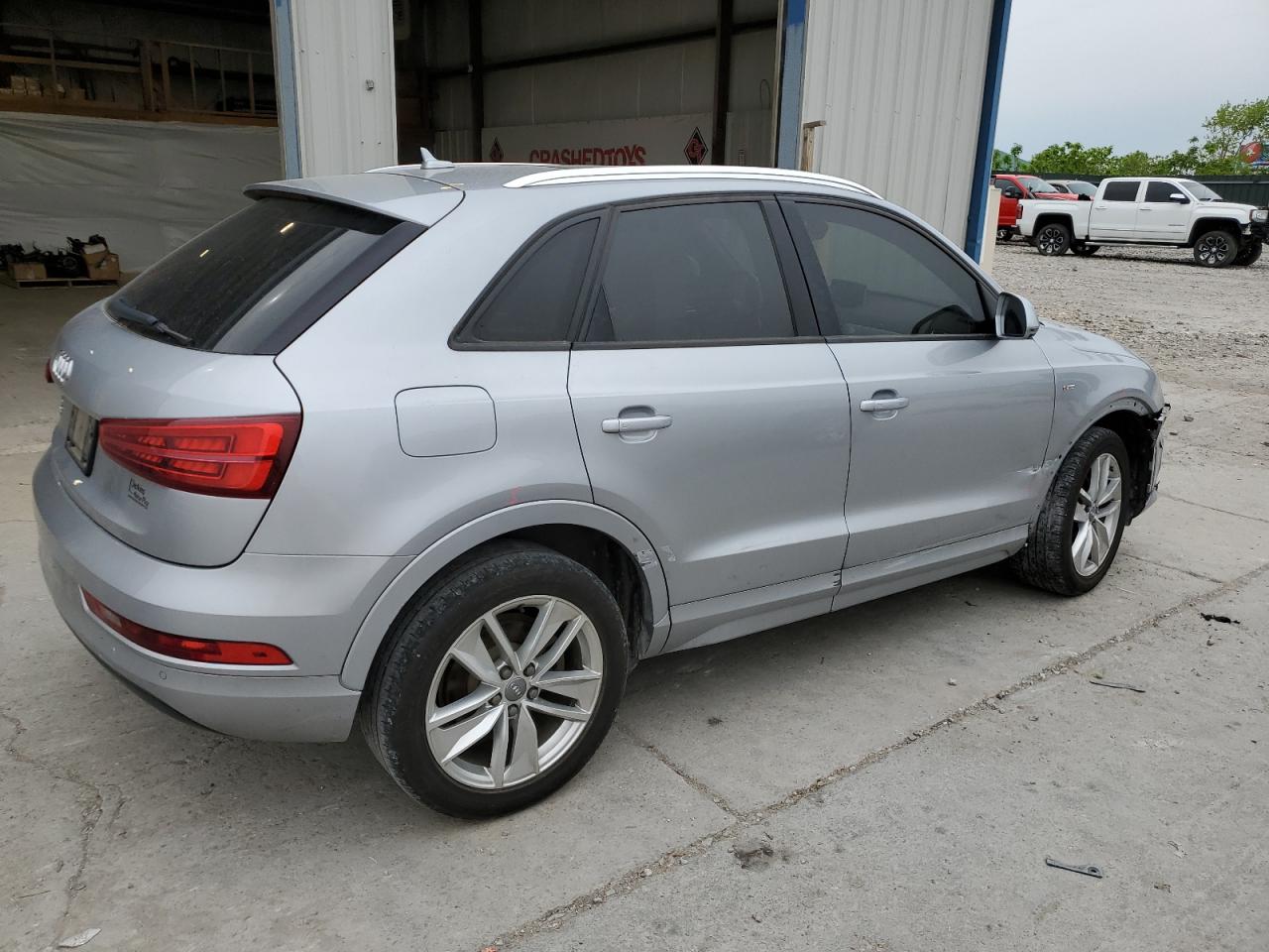 Photo 2 VIN: WA1BCCFS8JR012298 - AUDI Q3 