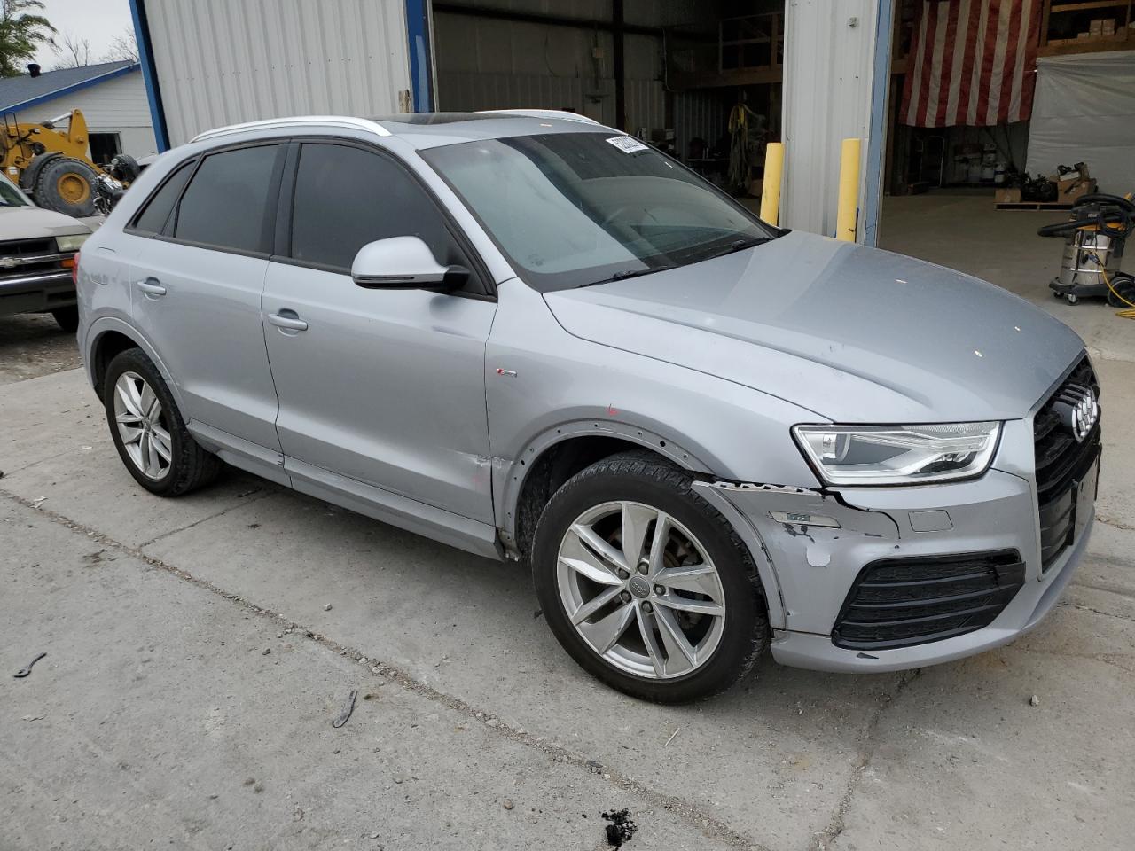 Photo 3 VIN: WA1BCCFS8JR012298 - AUDI Q3 