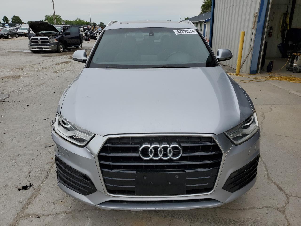 Photo 4 VIN: WA1BCCFS8JR012298 - AUDI Q3 