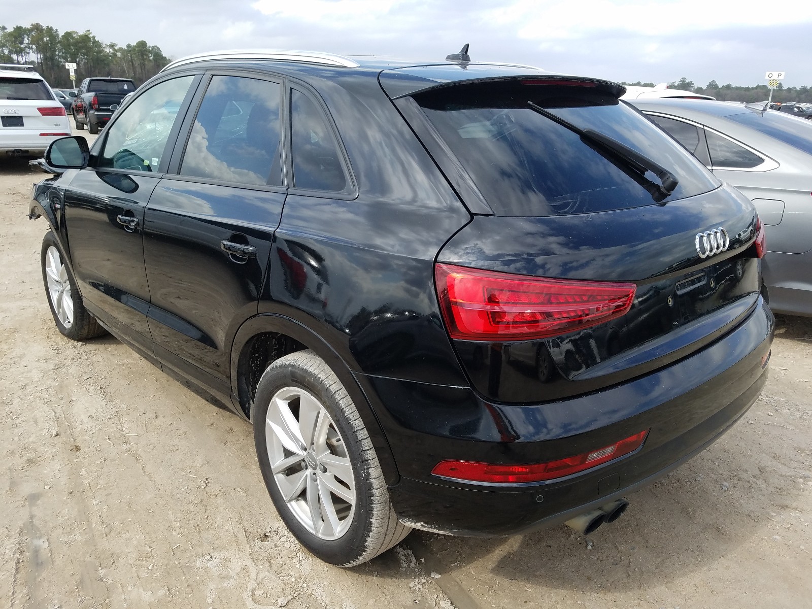 Photo 2 VIN: WA1BCCFSXJR011900 - AUDI Q3 PREMIUM 