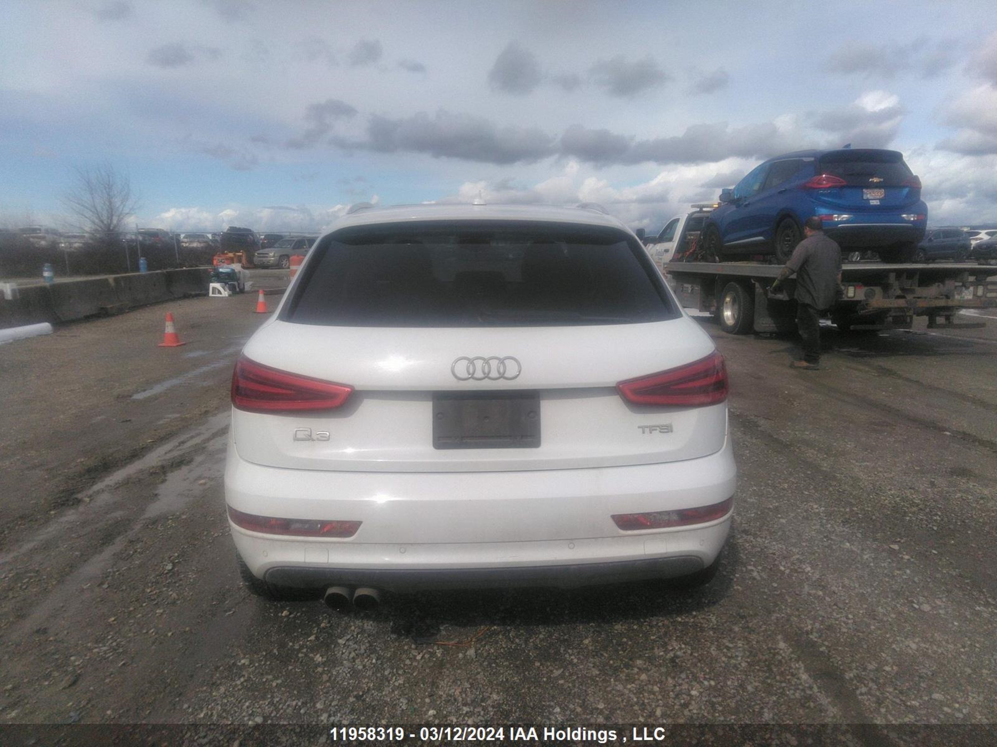 Photo 16 VIN: WA1BFEFS9FR006147 - AUDI Q3 