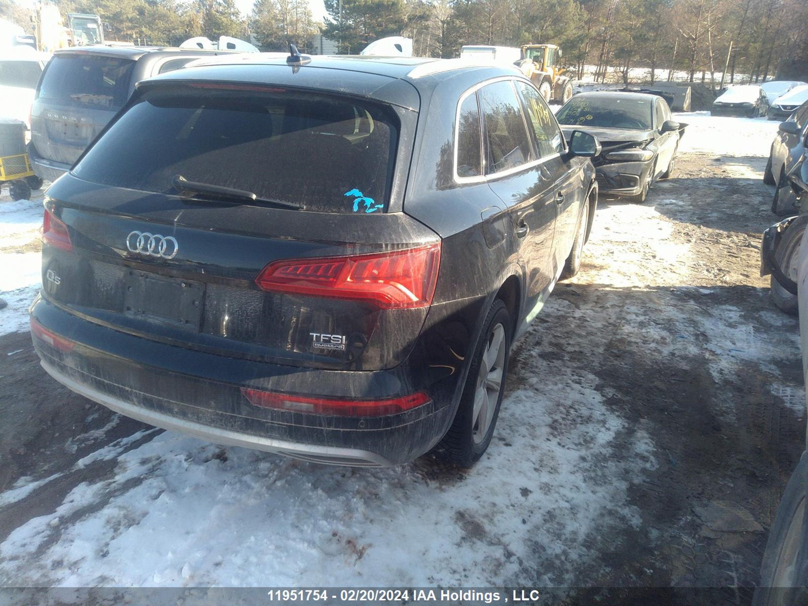 Photo 3 VIN: WA1BNAFY0J2003011 - AUDI Q5 